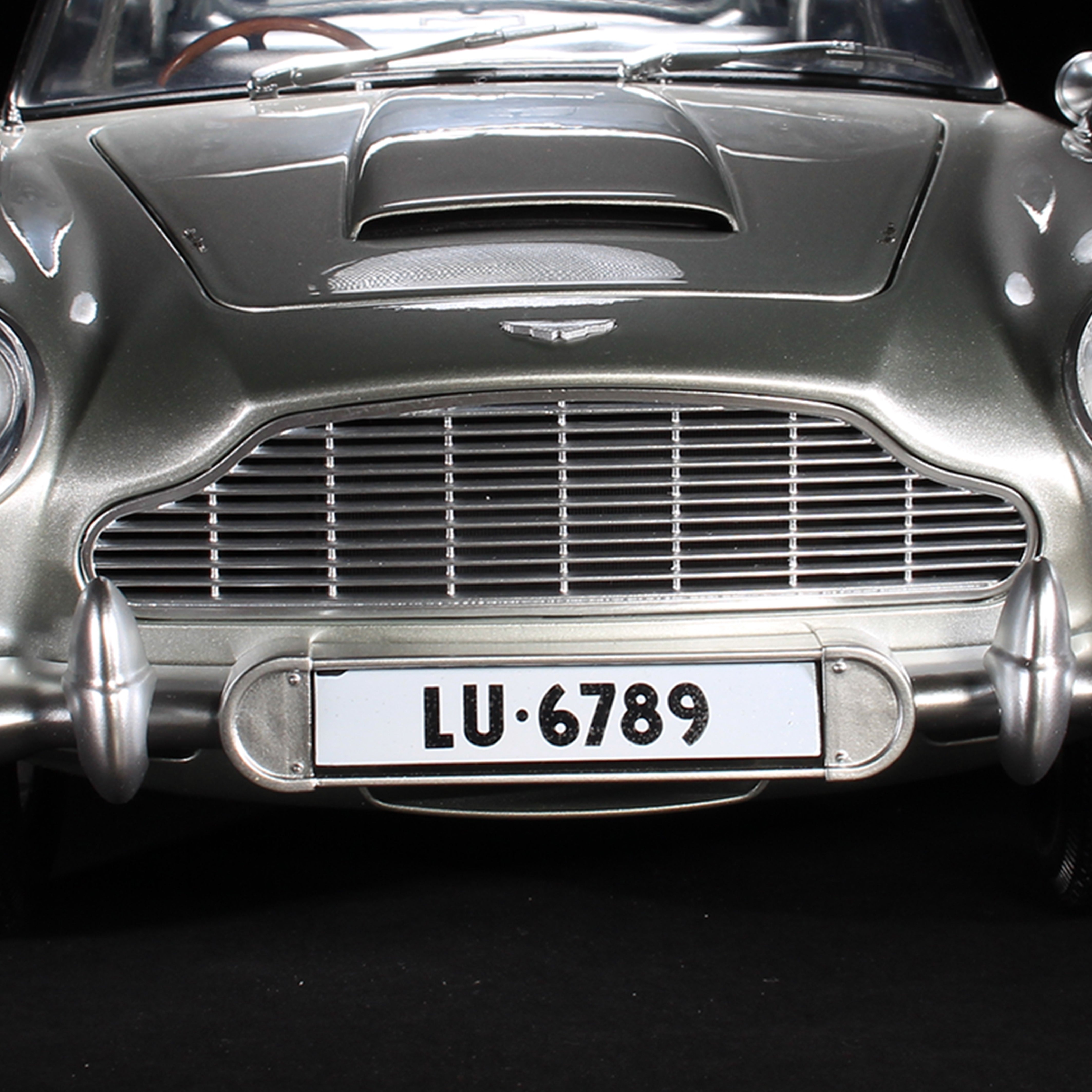 James Bond Goldfinger Aston Martin DB5 Model Car Kit - Subscription - By Agora Models