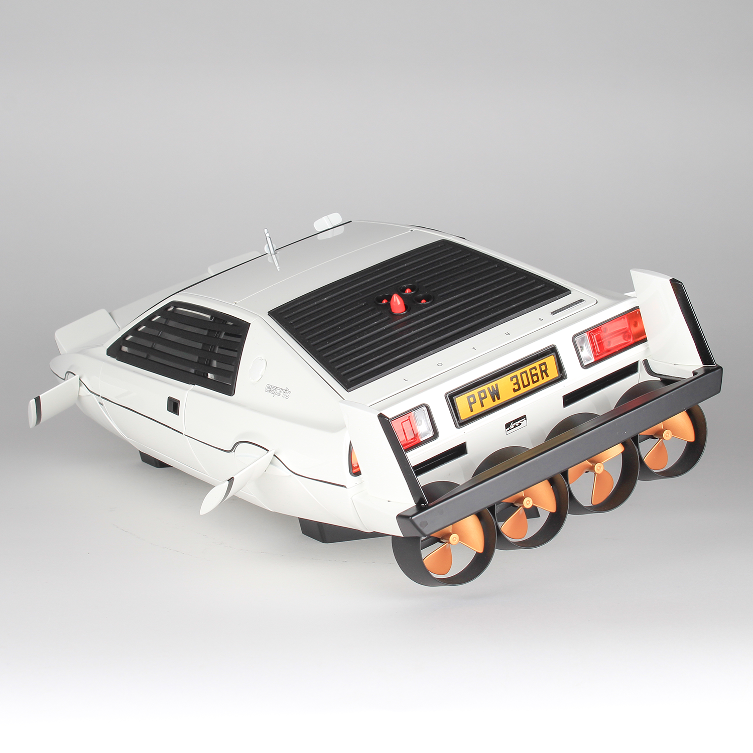 James Bond The Spy Who Loved Me Lotus Esprit Model Car Kit - Collector's Numbered Edition - By Agora Models