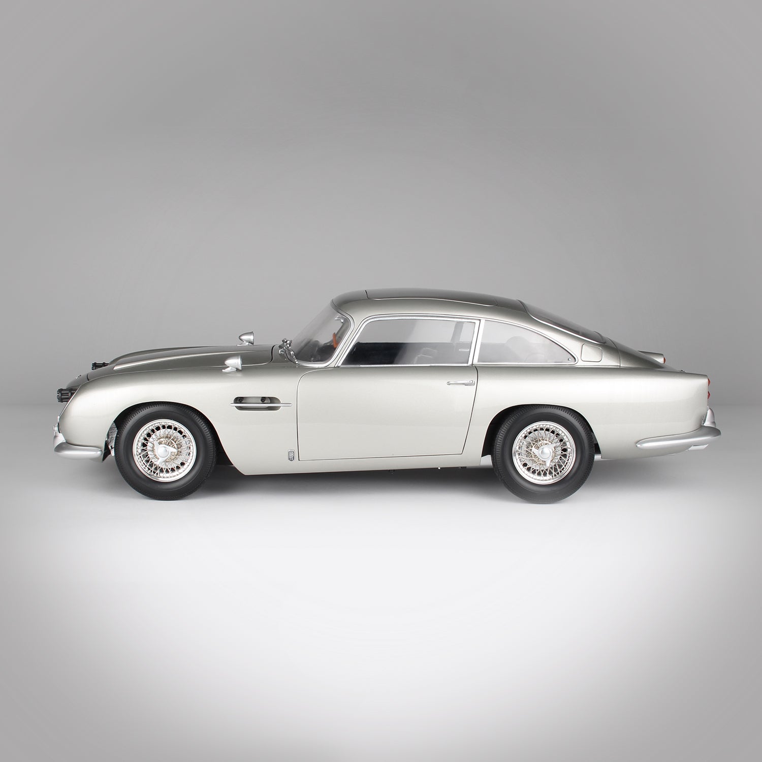 James Bond No Time To Die Aston Martin DB5 Model Car Kit - Numbered Collector's Edition - By Agora Models