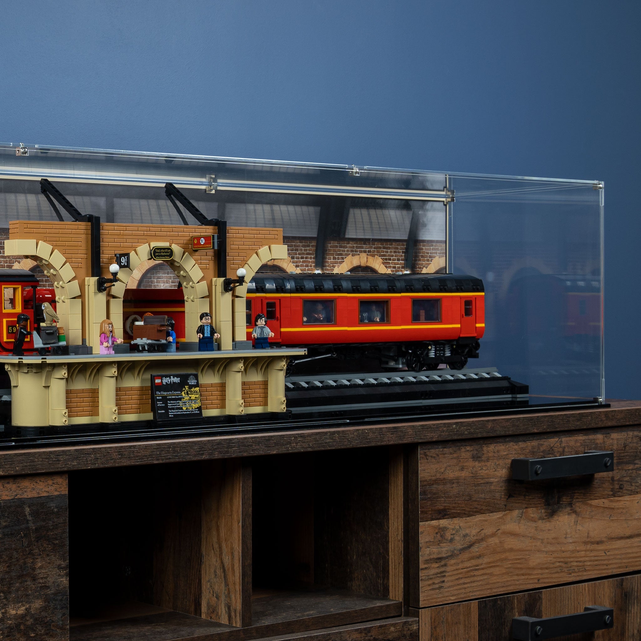 Display Case for LEGO® Harry Potter: Hogwarts Express™ Collectors' Edition (76405)