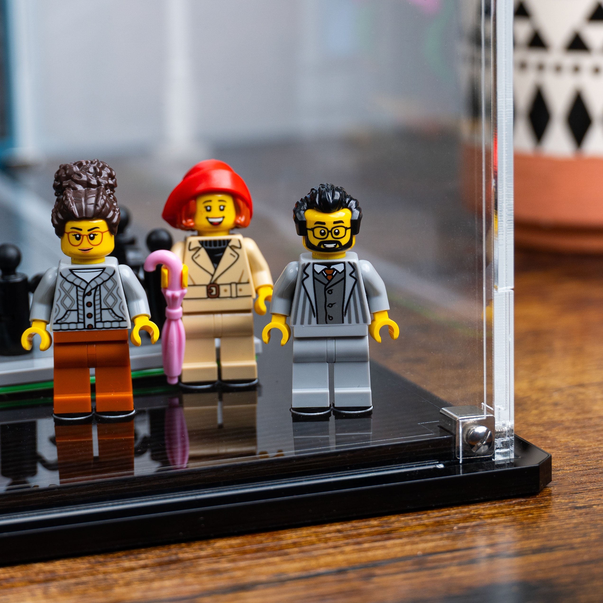 Display Case for LEGO® Icons: Tudor Corner (10350)