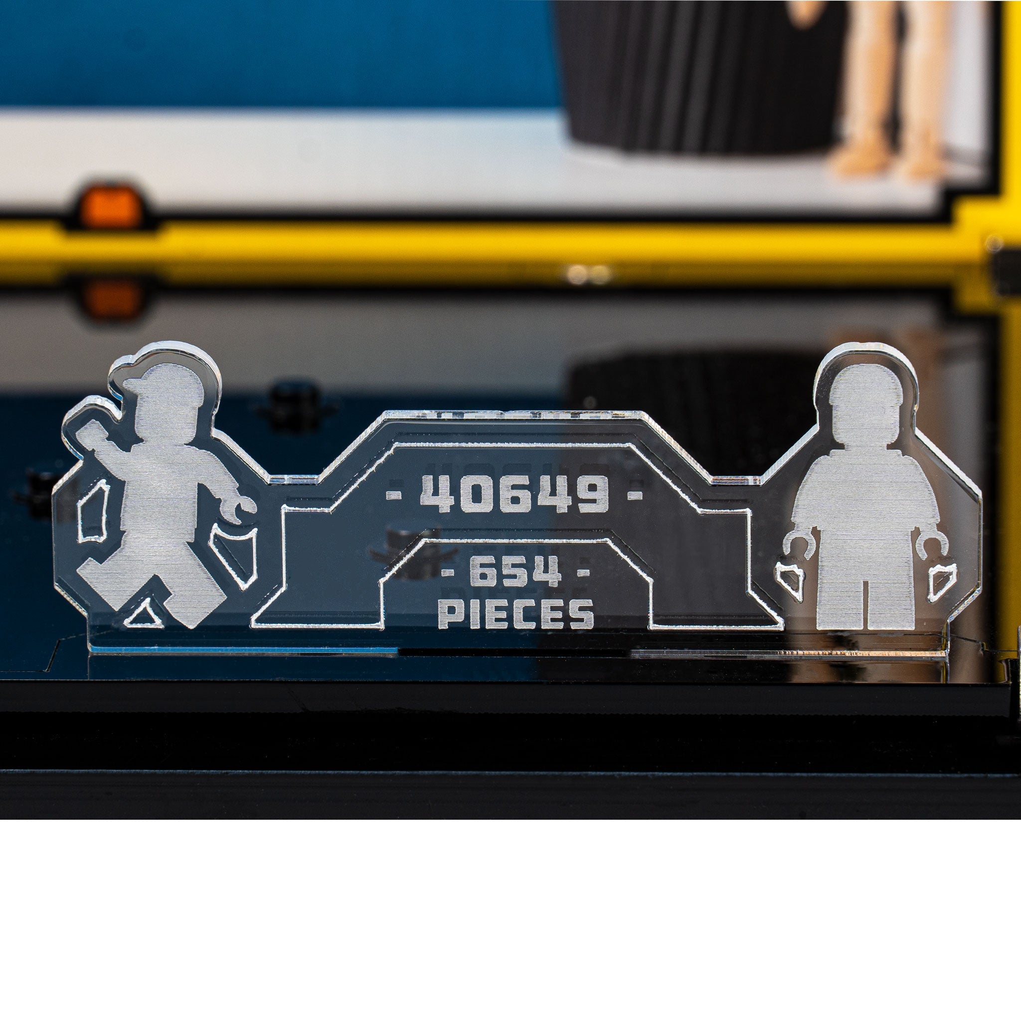 Display Case for Up-Scaled LEGO® Minifigure (40649)