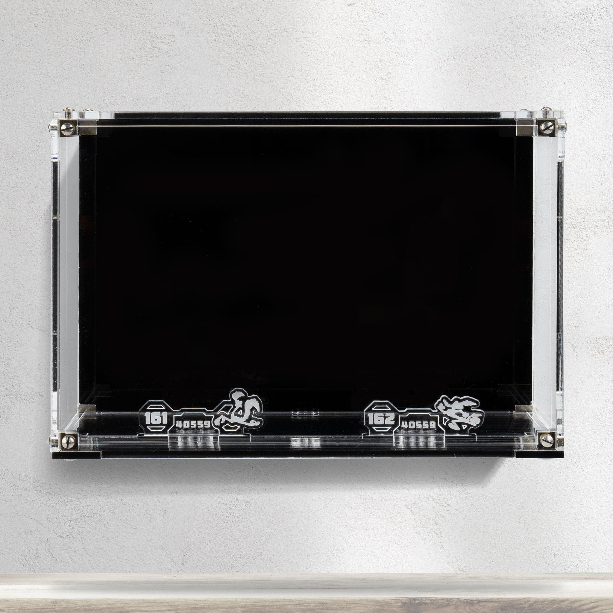 Wall Mounted Display Case for LEGO® Brickheadz Road Runner & Wile. E. Coyote (40559)