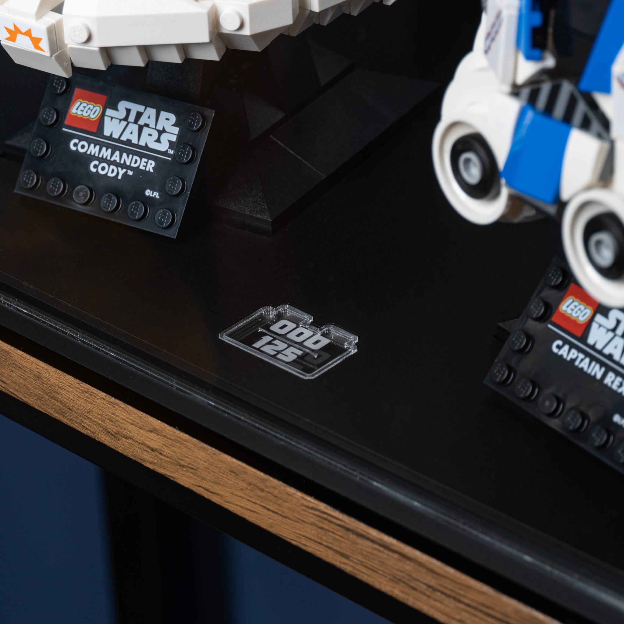 Limited Edition Display Case for LEGO® Star Wars Commander Cody and Captain Rex Helmets (75349 & 75350)