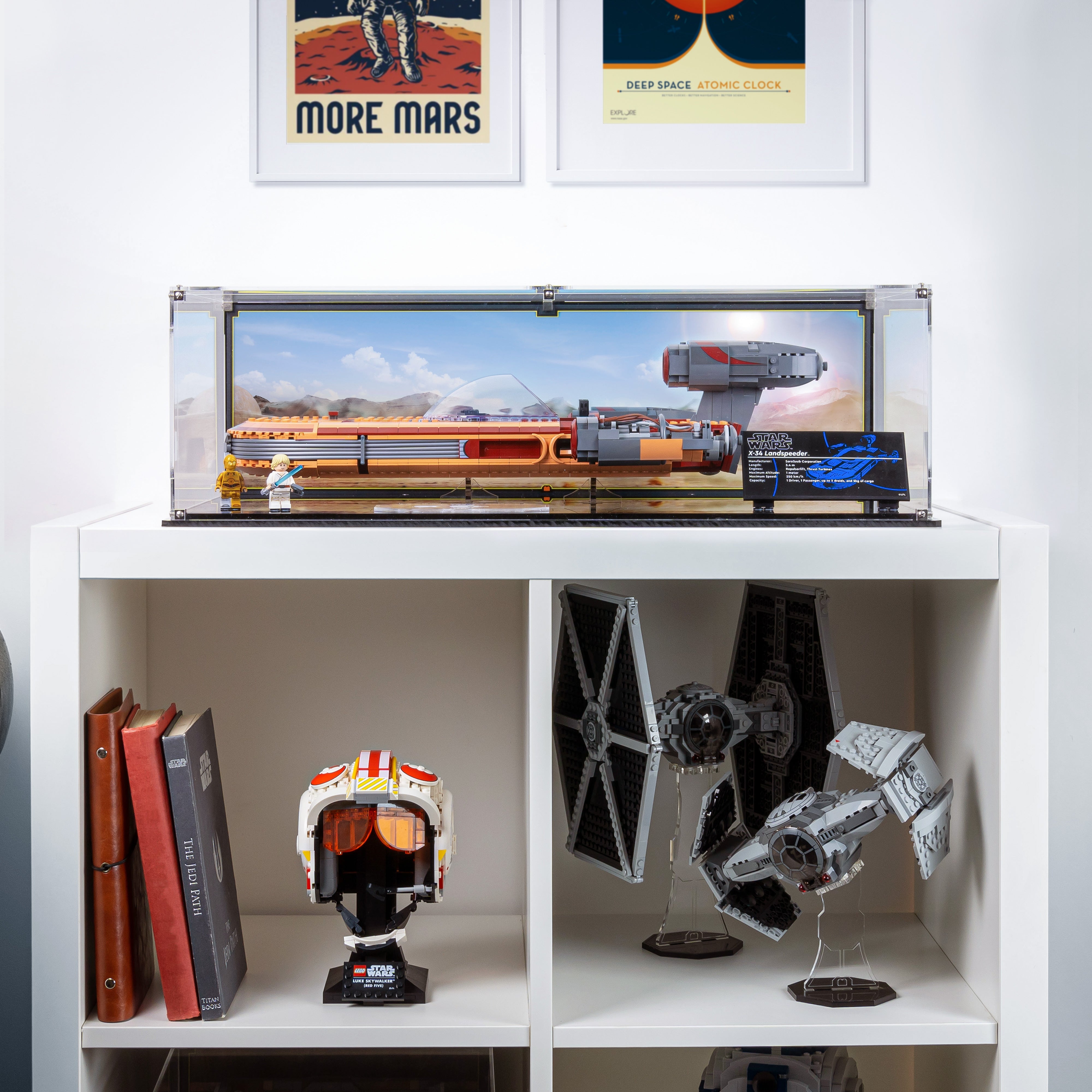 Display Case for LEGO® Star Wars™ UCS Luke Skywalker’s Landspeeder™ (75341)