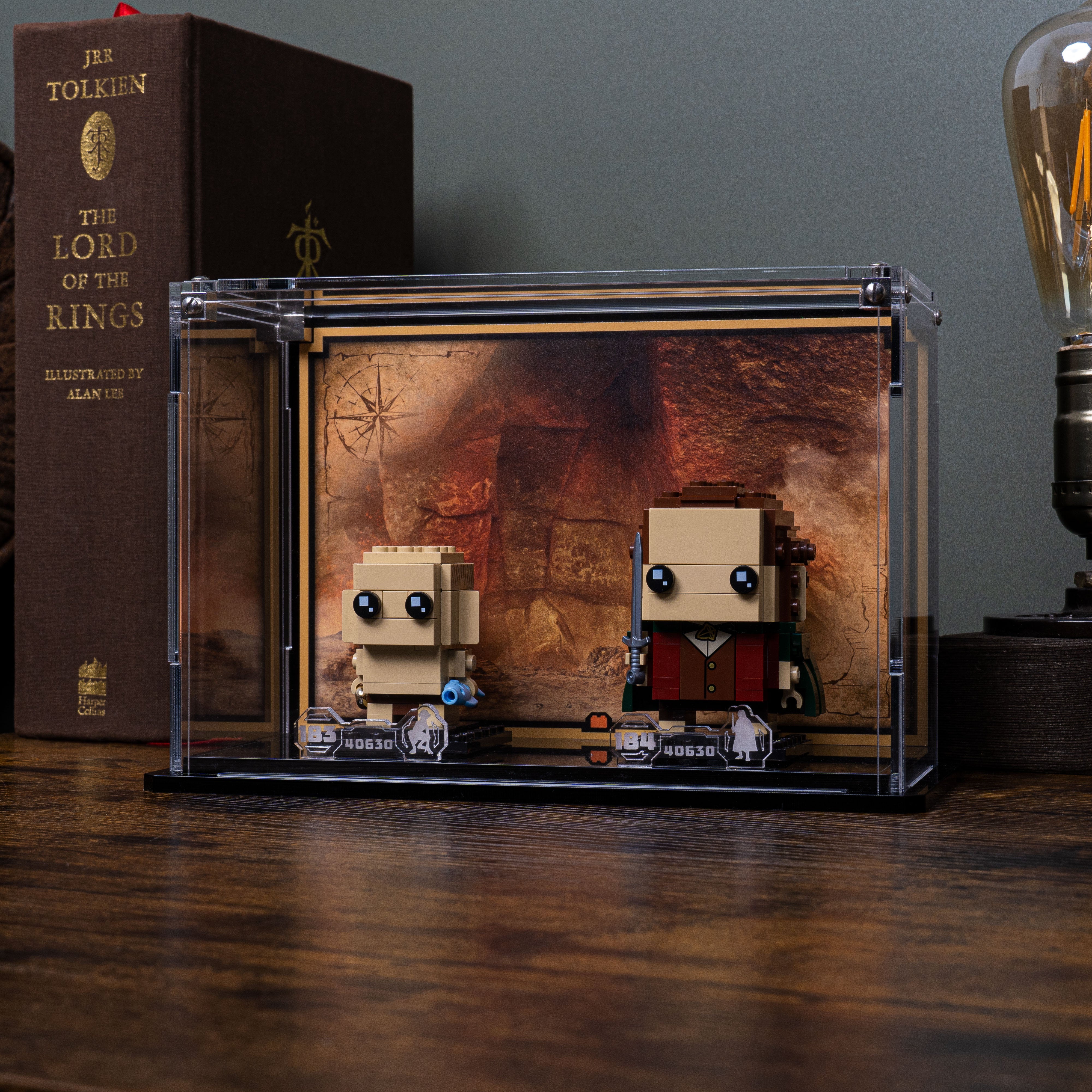 Display Case for LEGO® Brickheadz: Frodo™ & Gollum™ (40630)