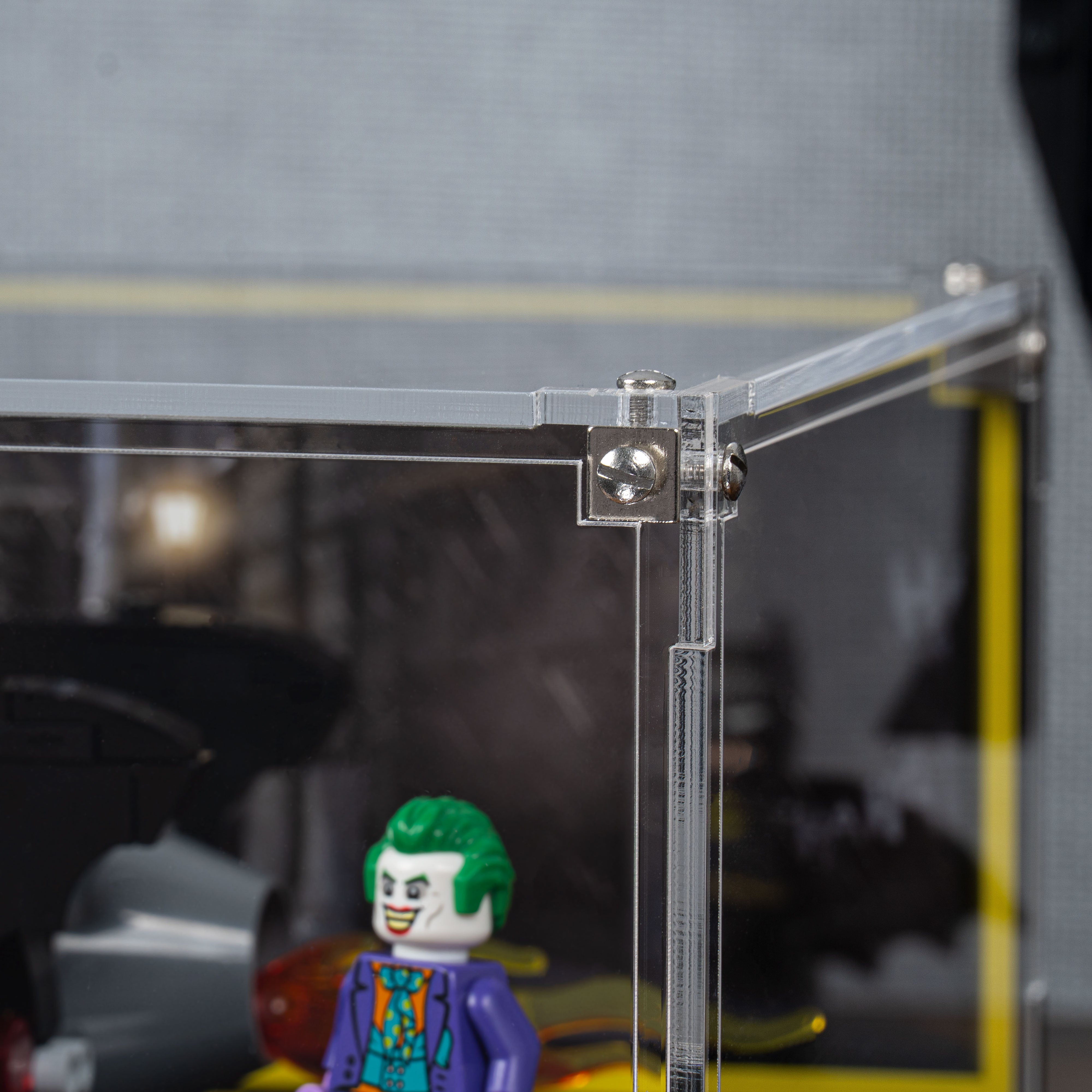 Display Case for LEGO® Batmobile™: Batman™ vs. The Joker™ Chase (76224)