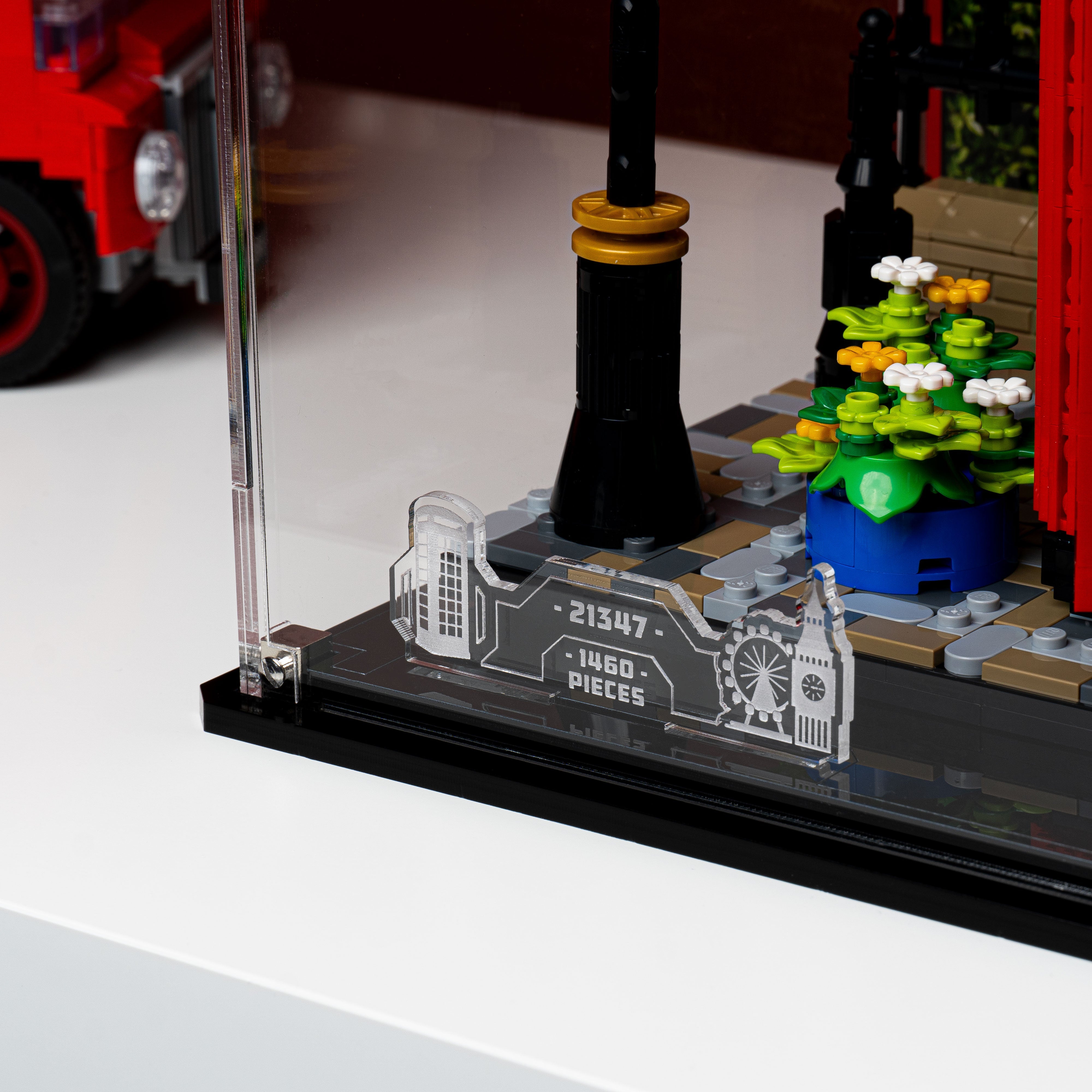 Display Case for LEGO® Ideas Red London Telephone Box (21347)