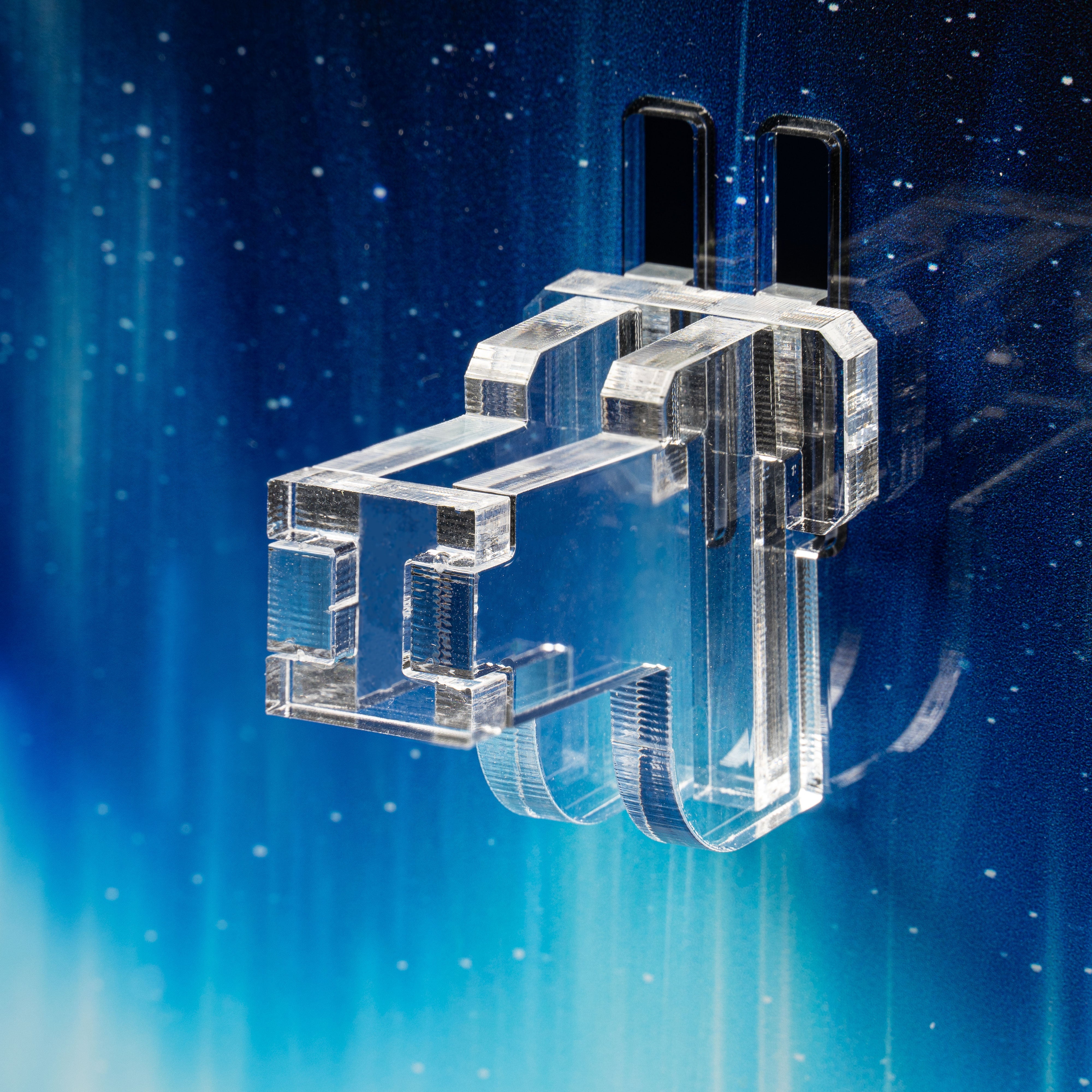 Limited Edition Vertical Display Case with Stand for LEGO® Star Wars™ Midi Scale Millennium Falcon™ (75375)