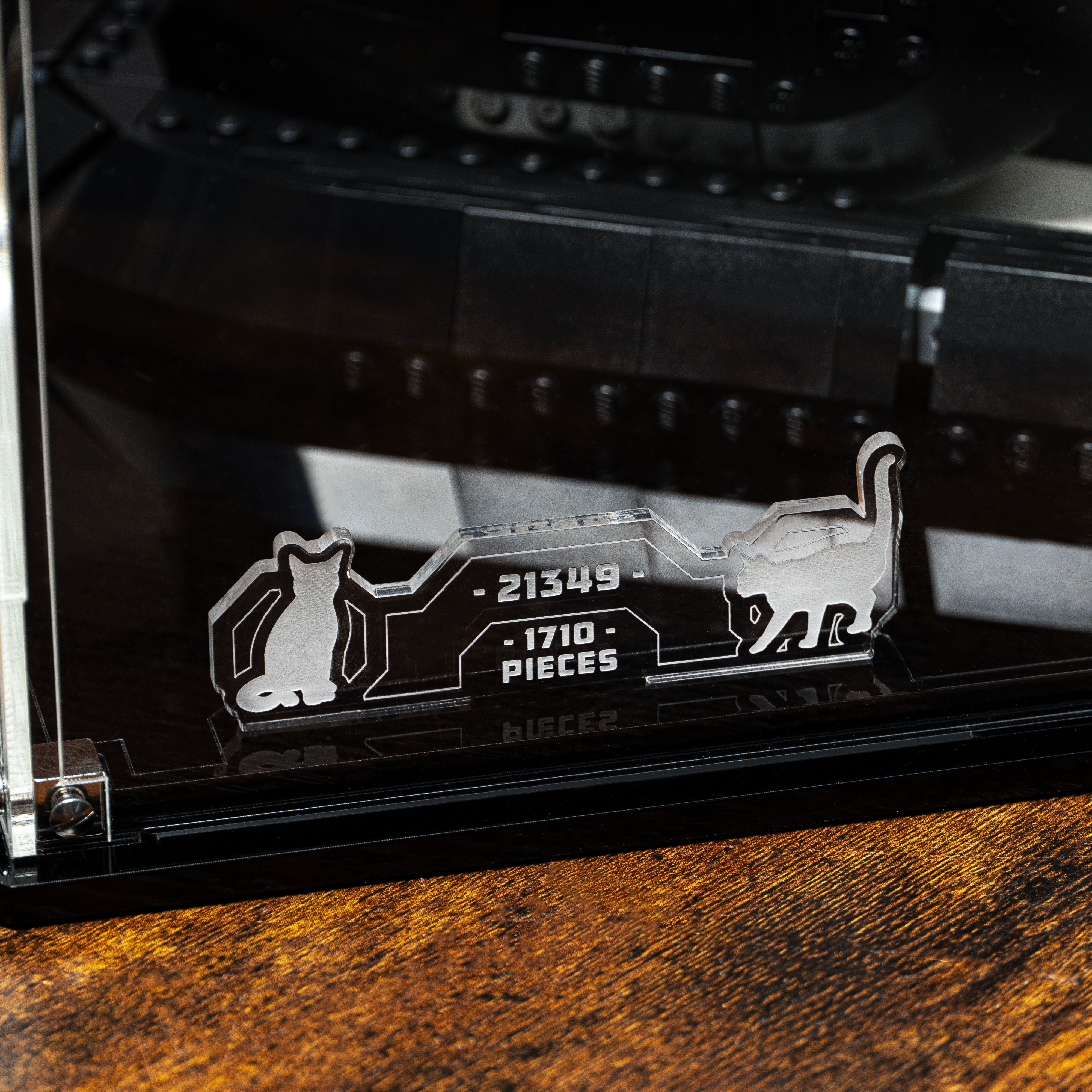 Display Case for LEGO® Tuxedo Cat (21349)