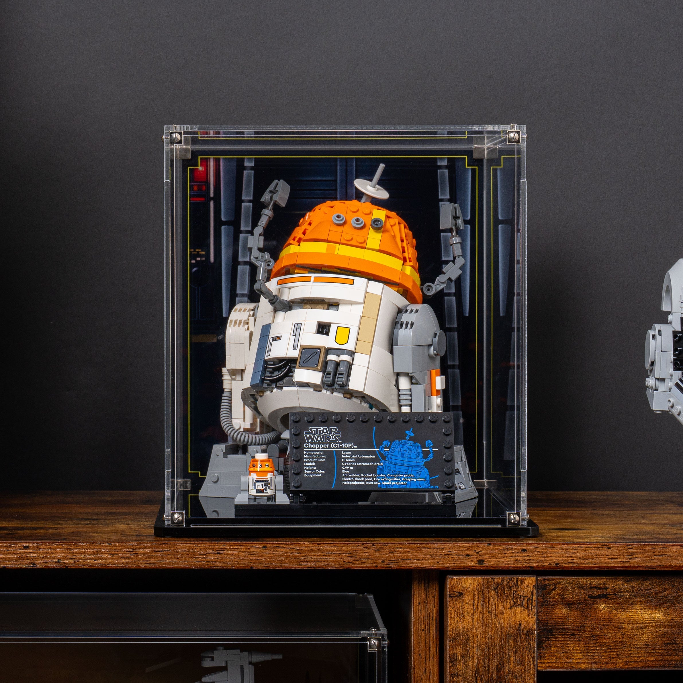 Display Case for LEGO® Star Wars: Chopper (C1-10P) Astromech Droid (75416)