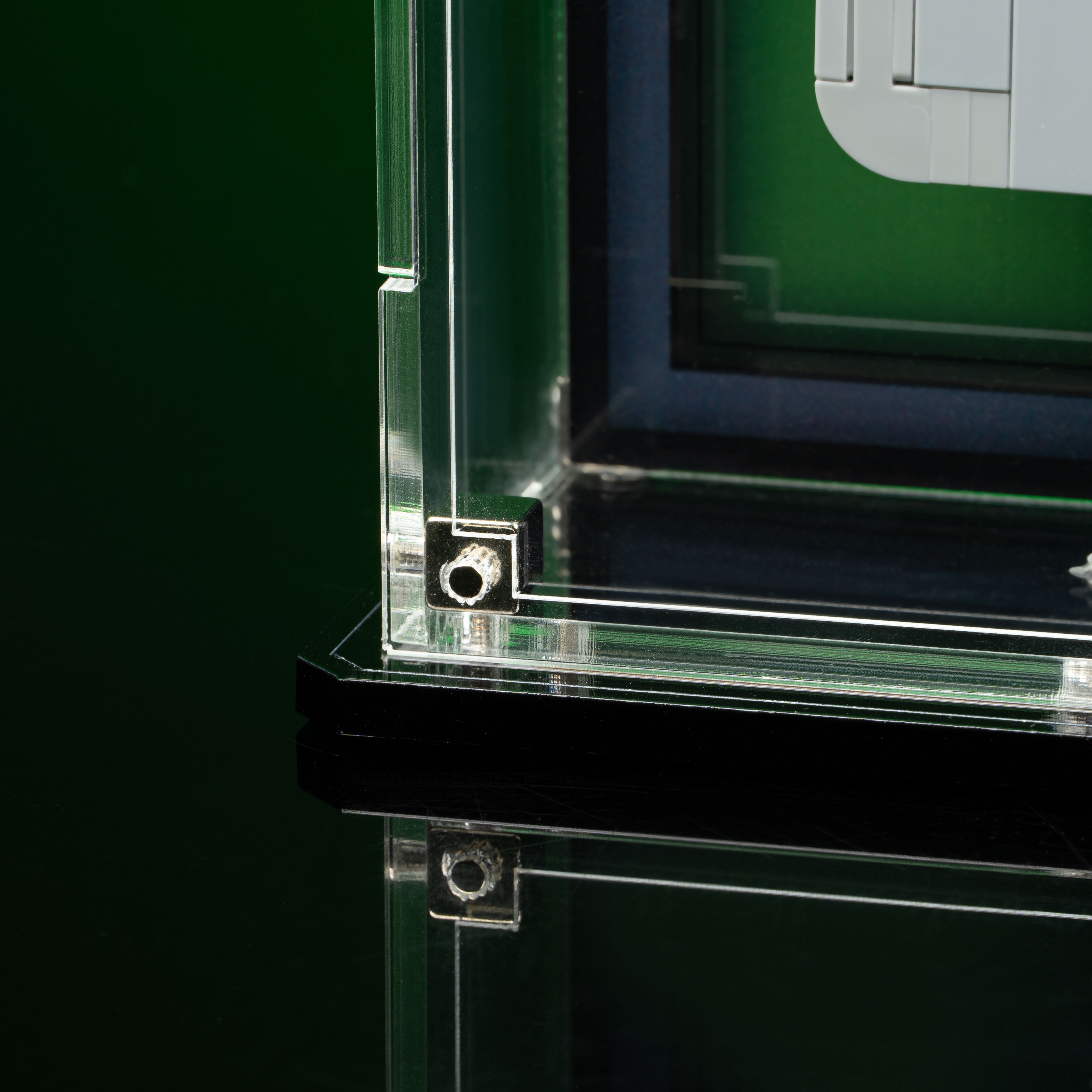 Limited Edition Display Case for LEGO® Super Mario Game Boy™ (72046)