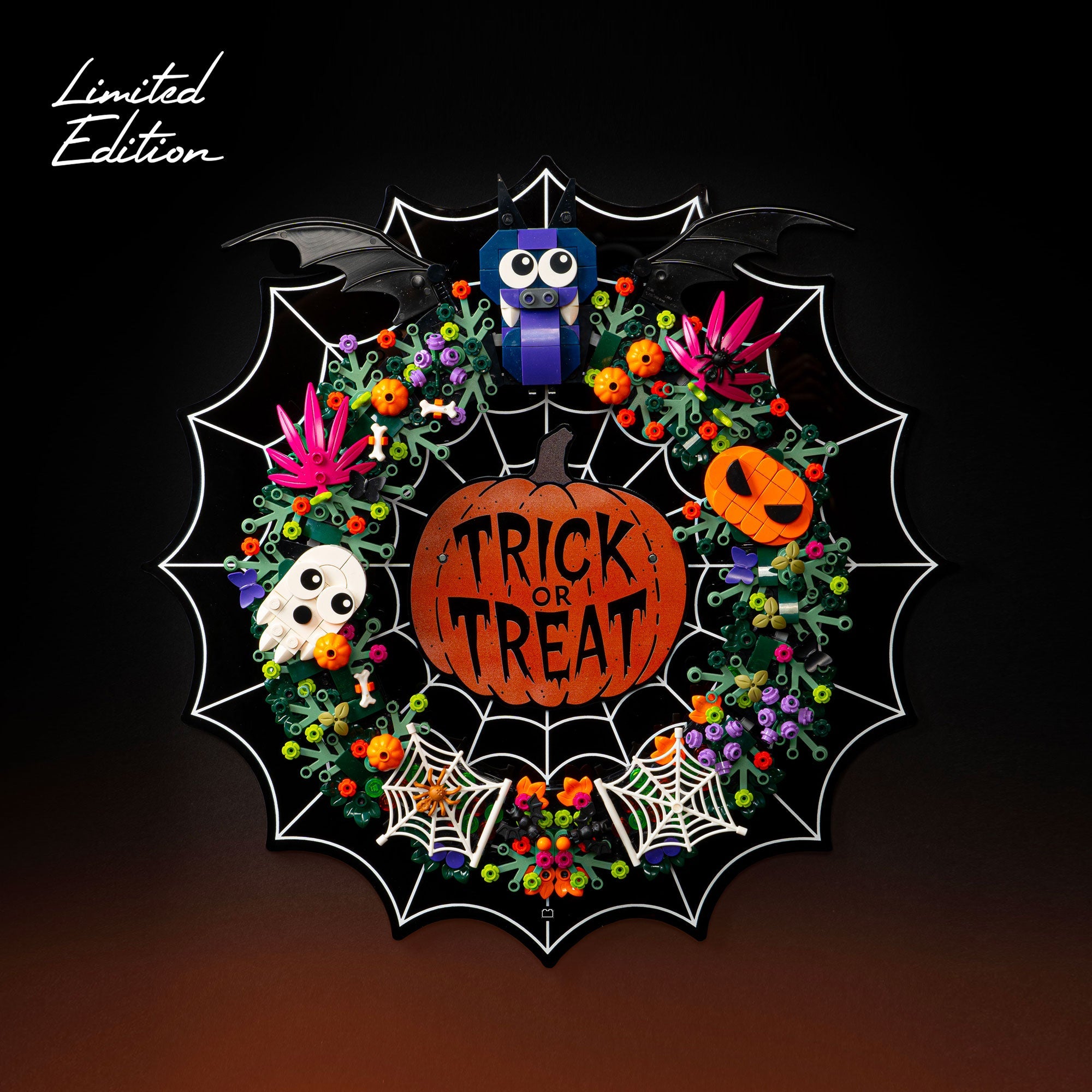 Limited Edition Wall Mounted Display Stand for LEGO® Halloween Wreath (40825)