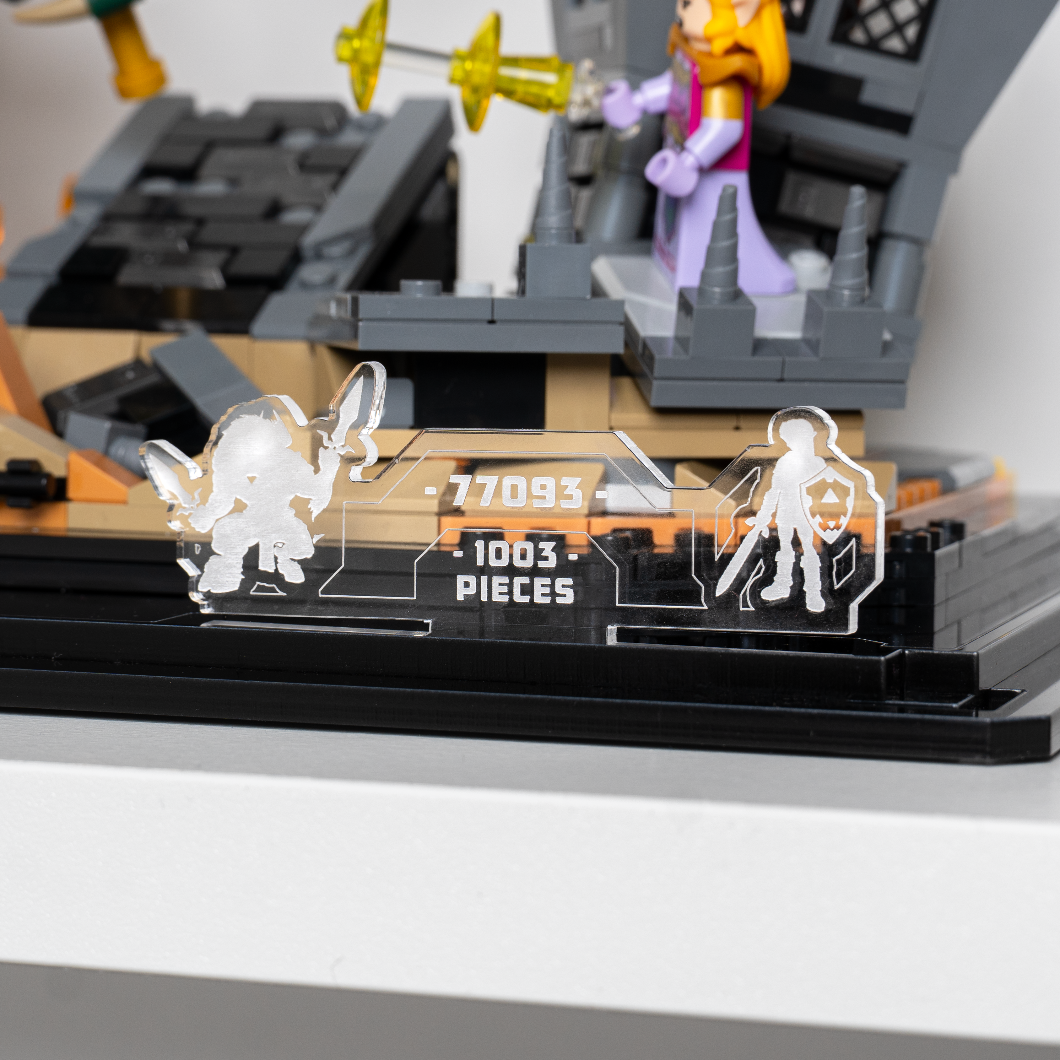 Display Case for LEGO® The Legend of Zelda™ Ocarina of Time™ – The Final Battle (77093)