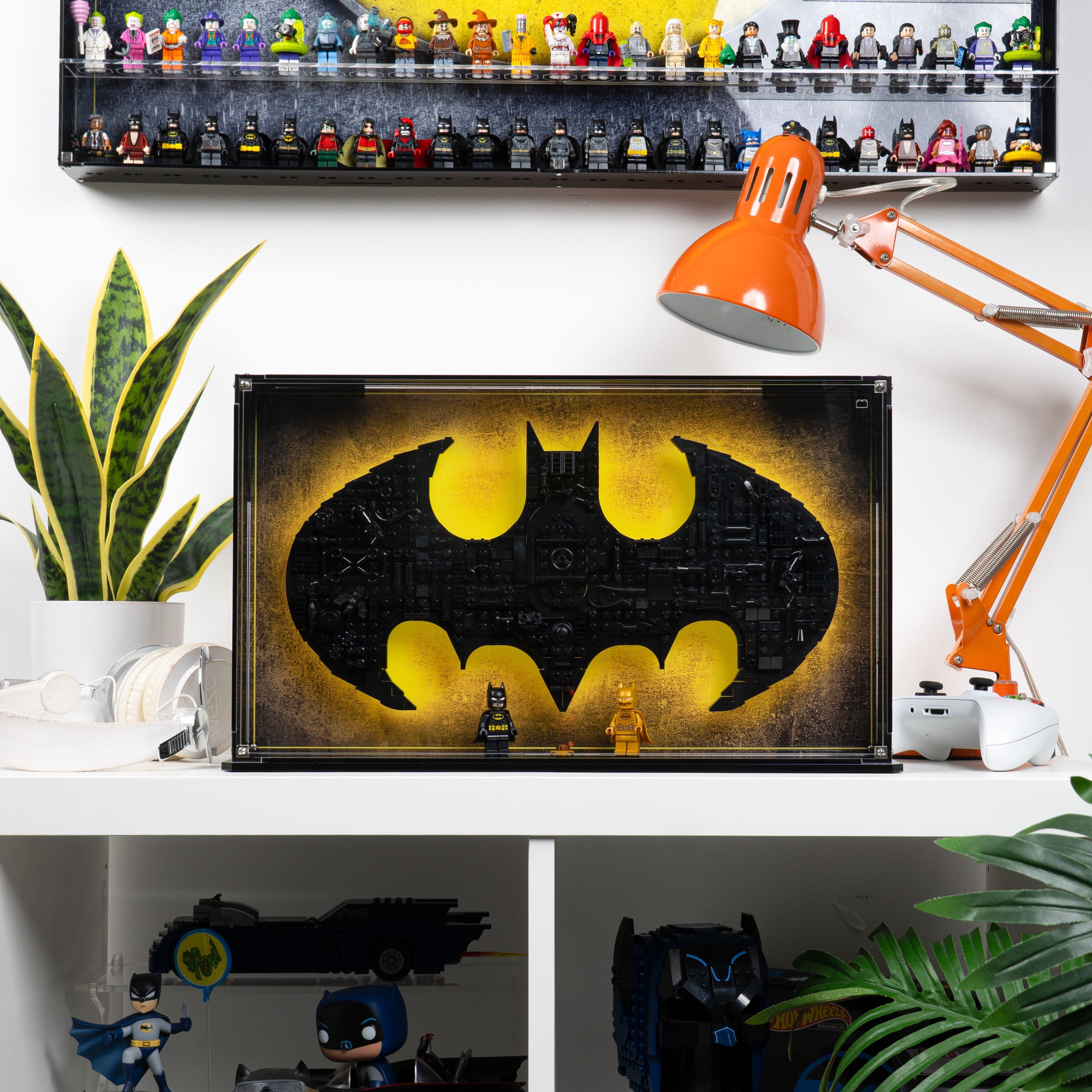 Wall Mountable Display Case for LEGO® Batman™ Logo (76330)