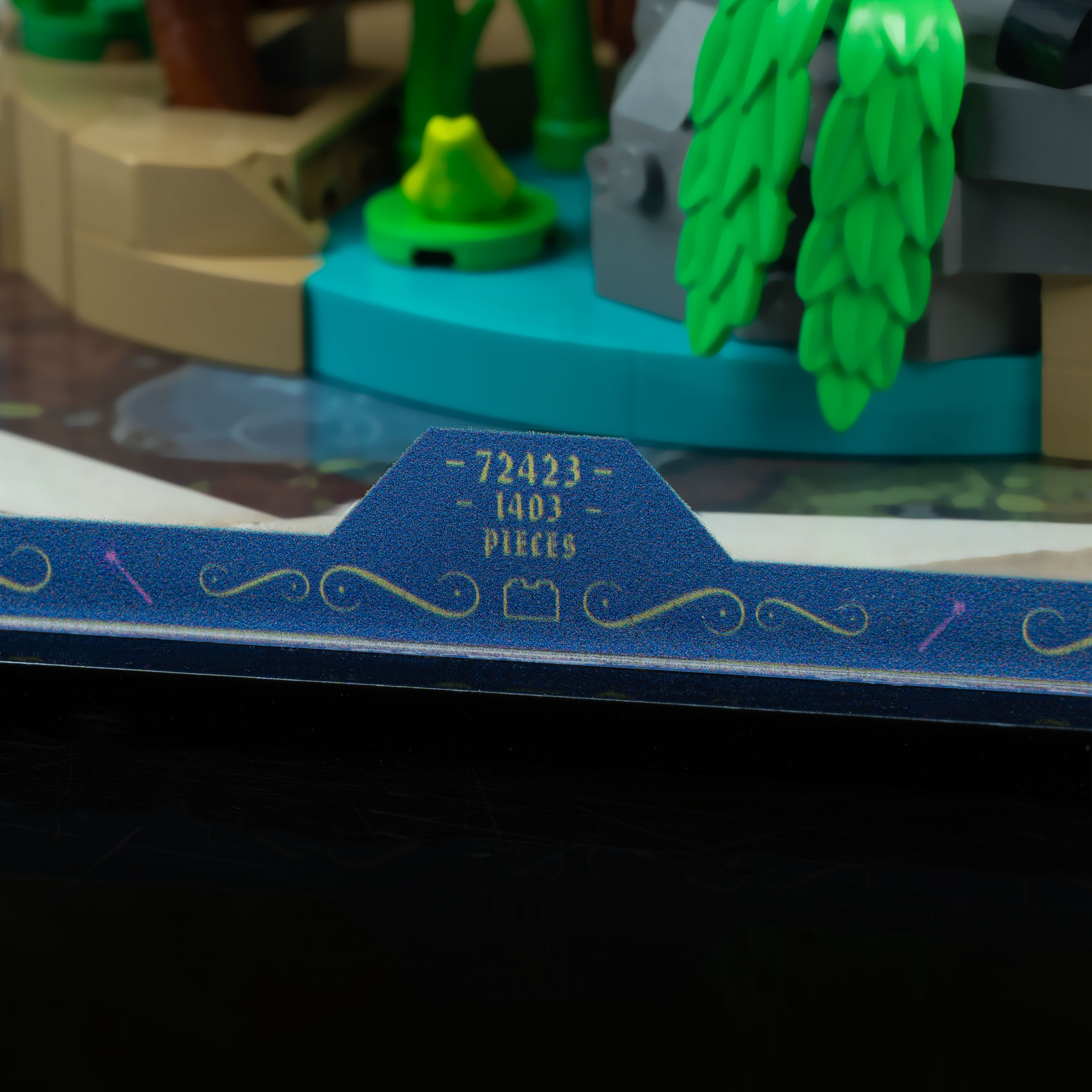 Limited Edition Display Case for LEGO® Shrek, Donkey & Puss in Boots (72423)