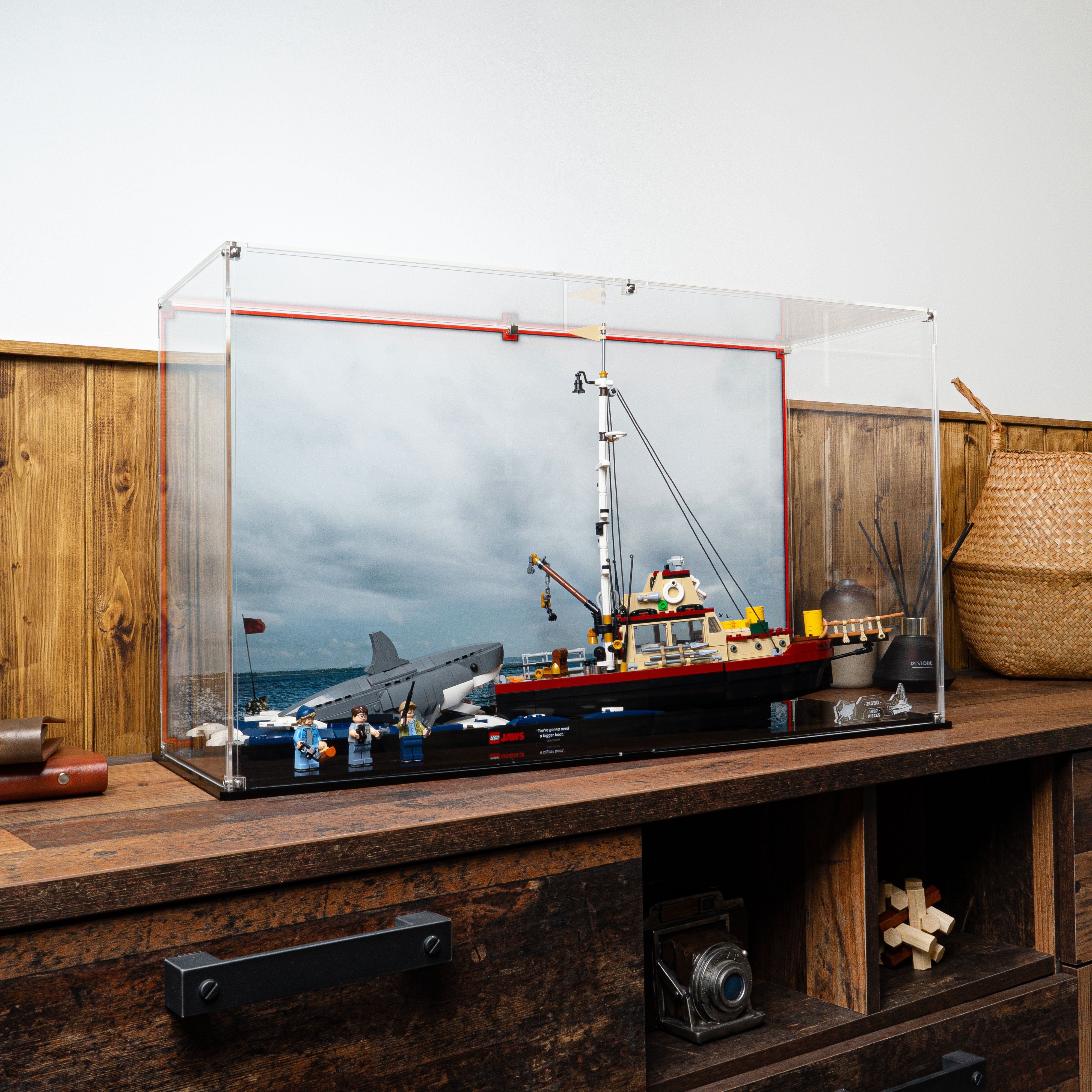 Display Case for LEGO® Ideas Jaws (21350)