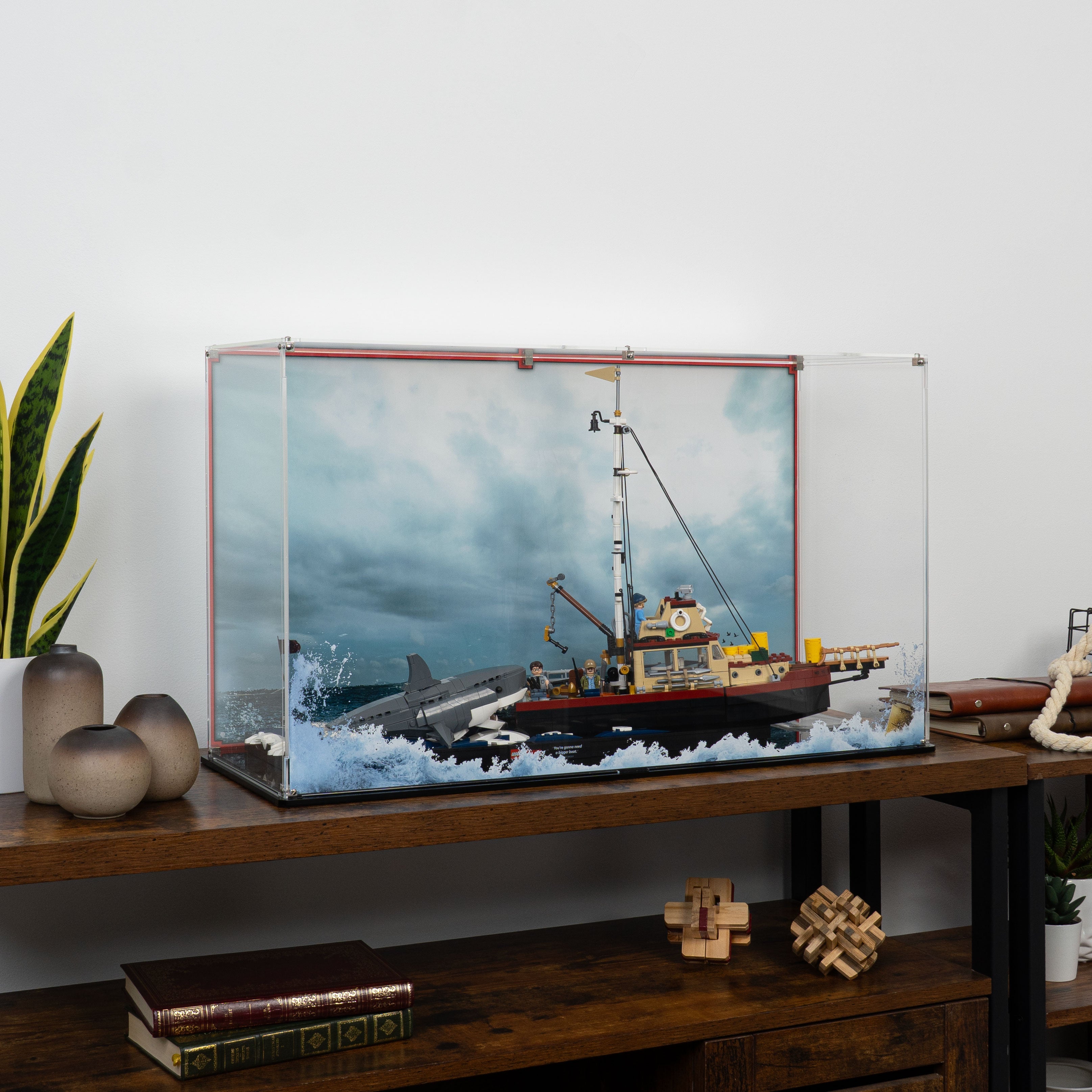 Display Case for LEGO® Ideas Jaws (21350)