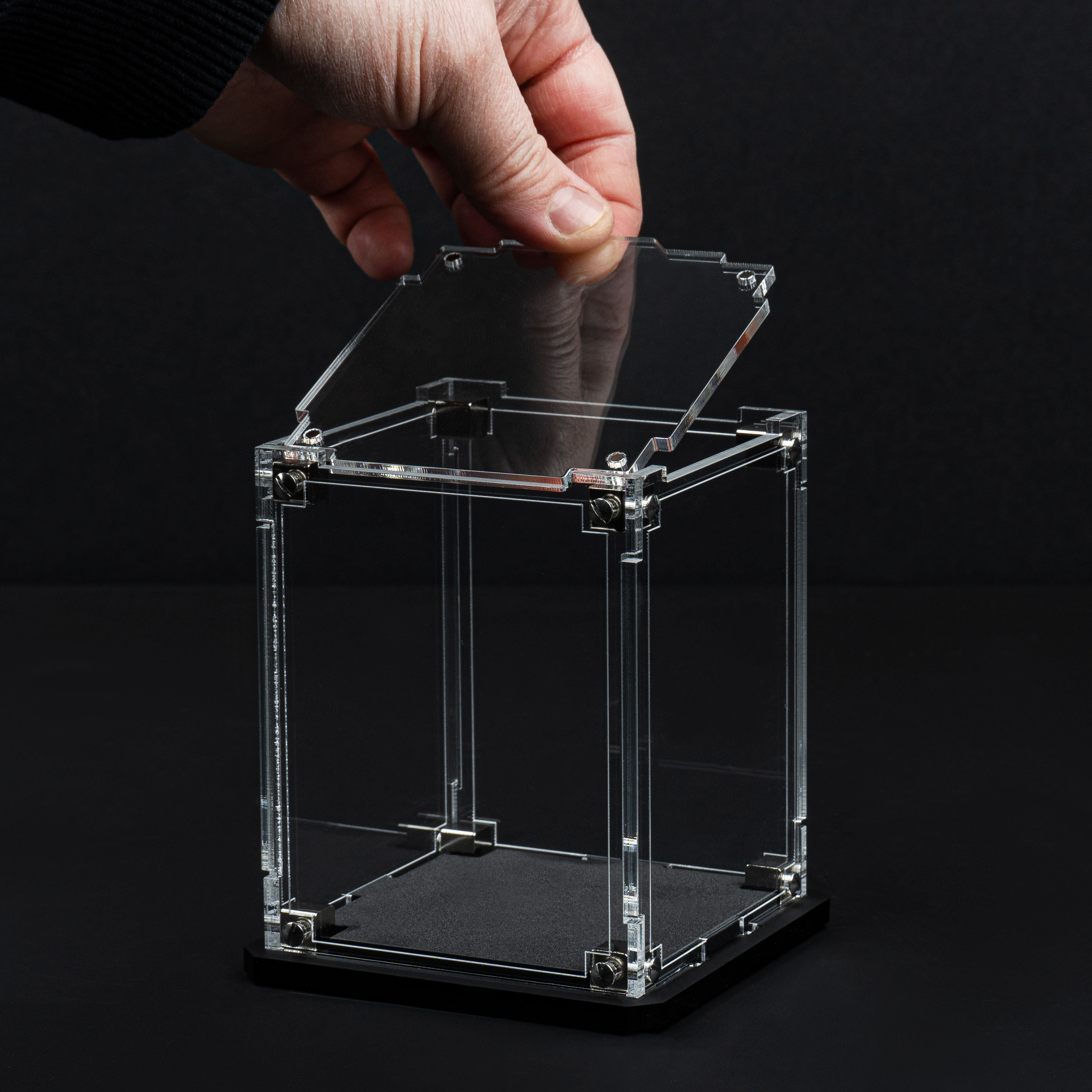 Oversized Miniature Display Case for Warhammer® with Clear Background
