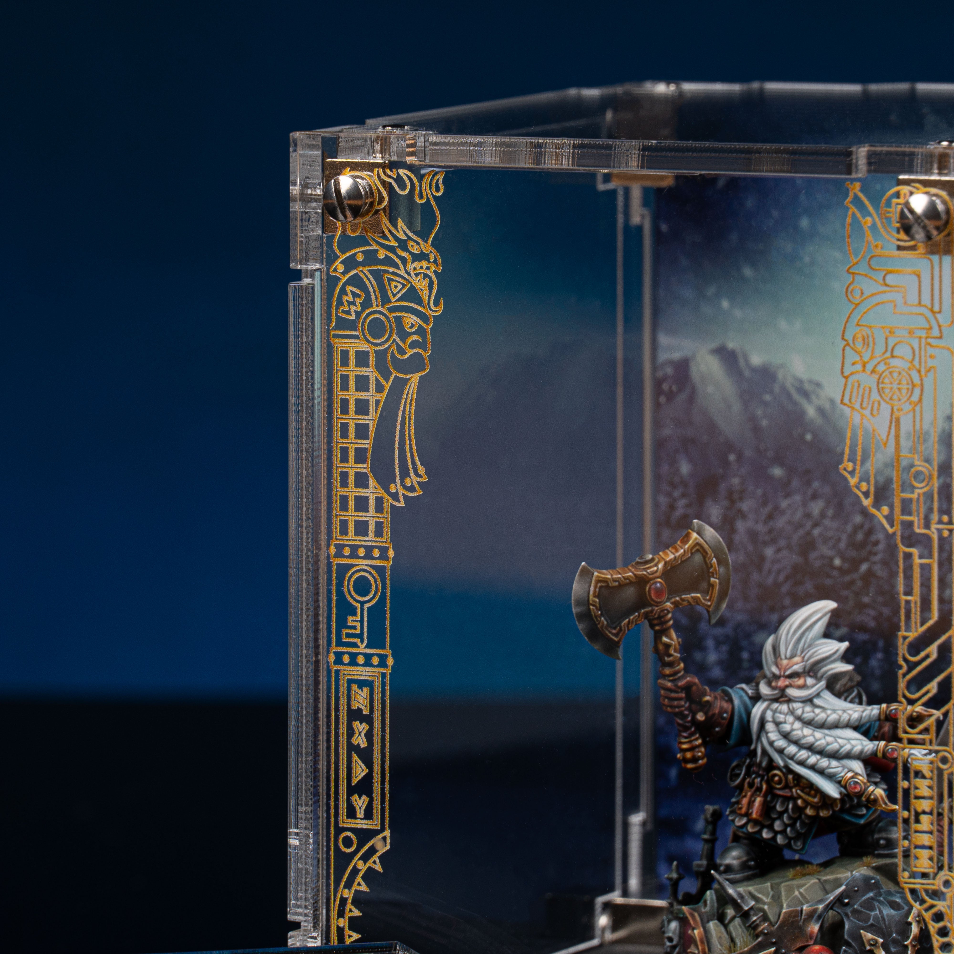 Limited Edition Display Case & Plaque for the Warhammer® Grombrindal Commemorative Anniversary Miniature