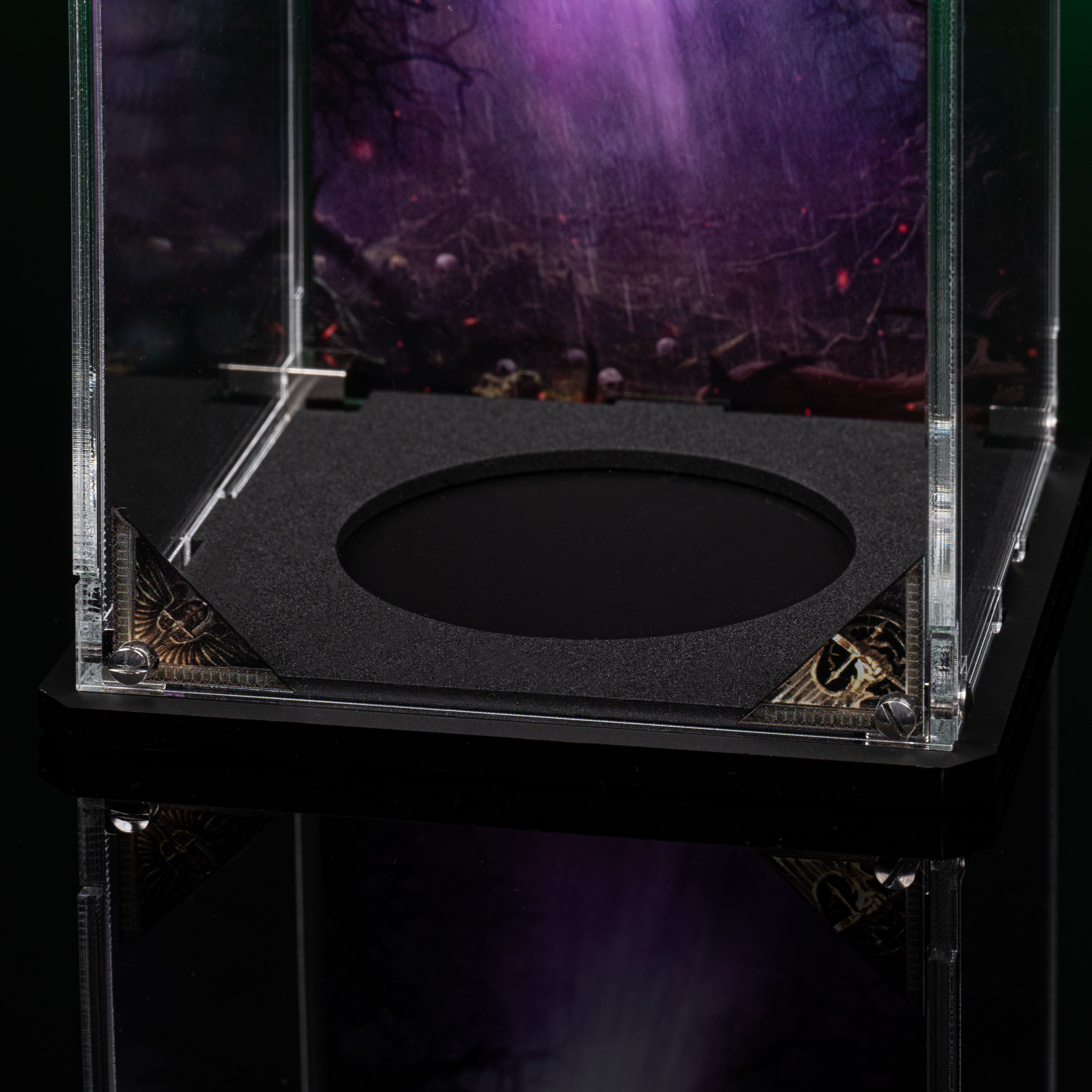 Limited Edition Display Case for Warhammer® 40,000 Dark Angels Lion El’Jonson
