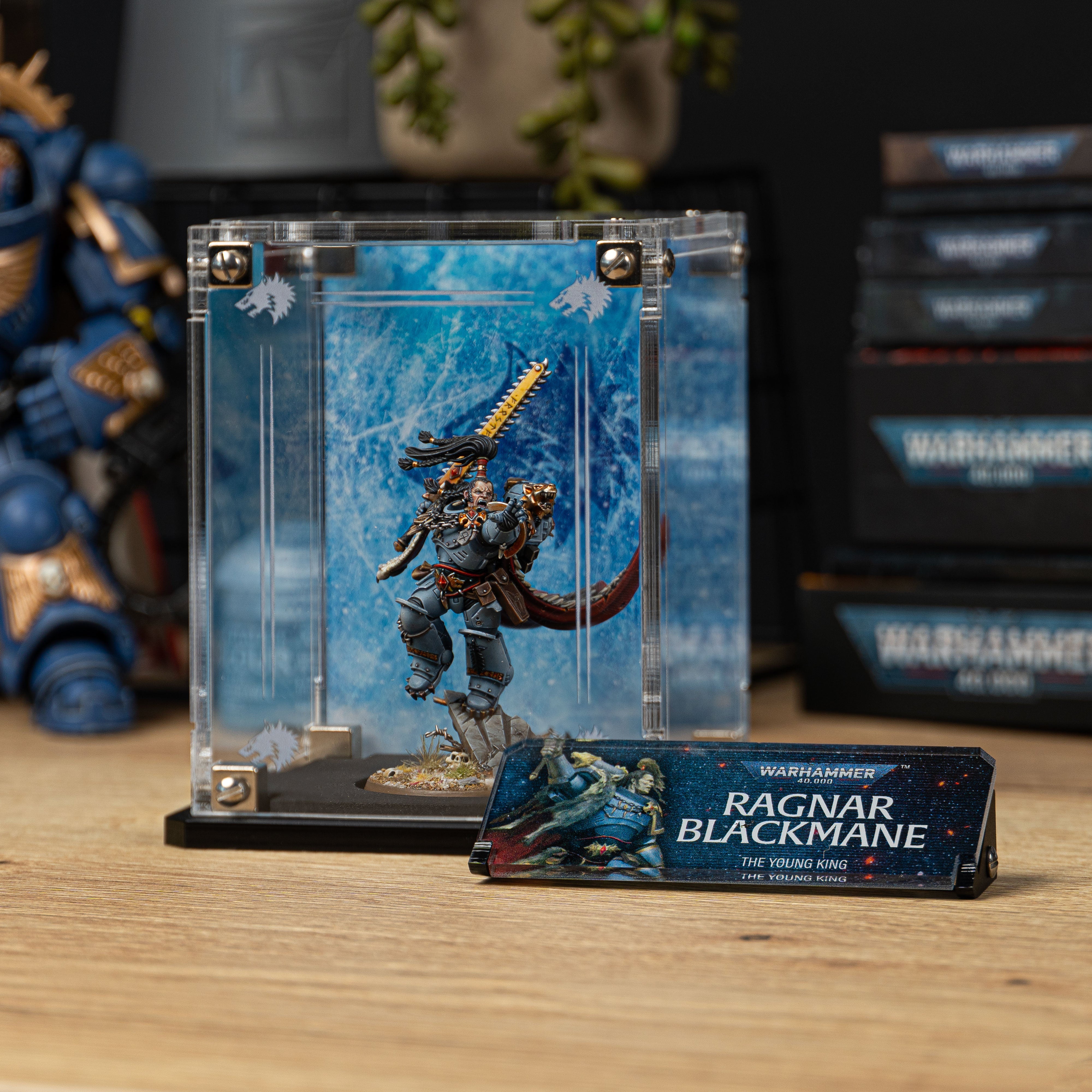 Display Case for Warhammer® 40,000 Ragnar Blackmane