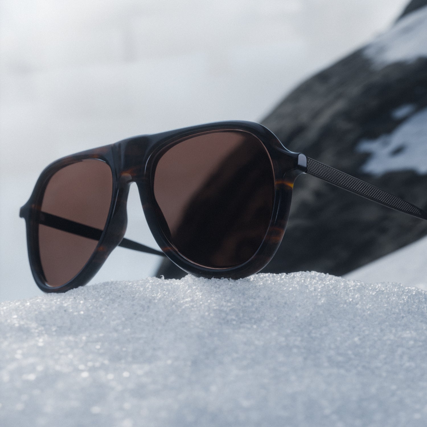 James Bond 007 Vedretta Sunglasses - Tamboura Tortoise / Antique Gold / Espresso Edition - By Barton Perreira (Pre-order)