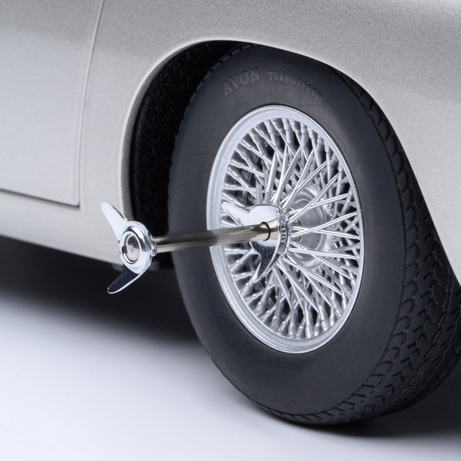 James Bond Aston Martin DB5 Model Car - Goldfinger Edition - By AUTOart