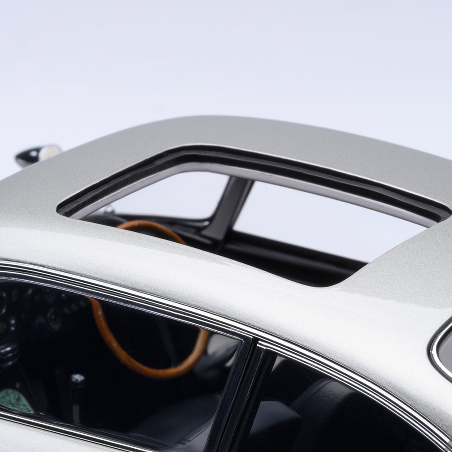 James Bond Aston Martin DB5 Model Car - Goldfinger Edition - By AUTOart