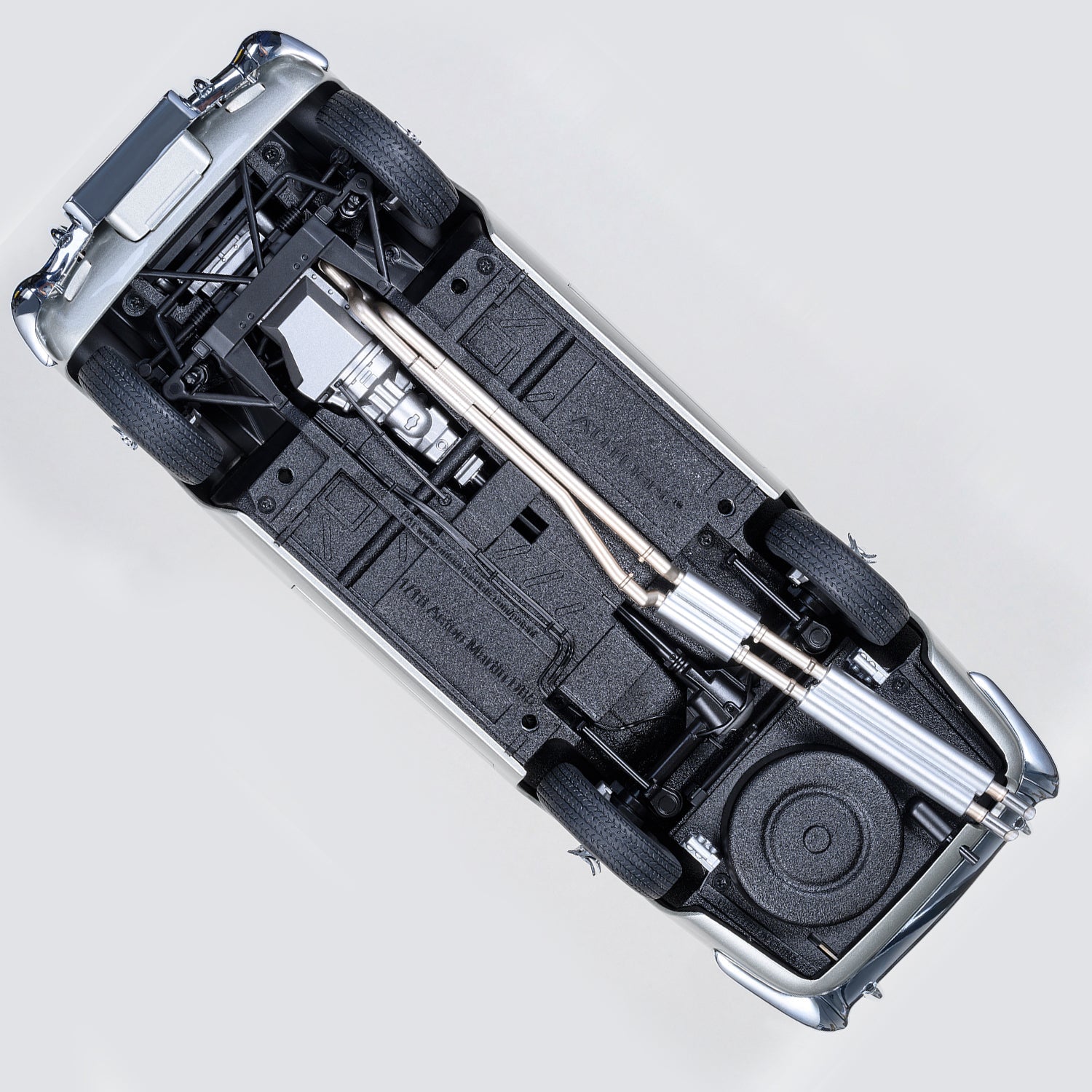 James Bond Aston Martin DB5 Model Car - Goldfinger Edition - By AUTOart