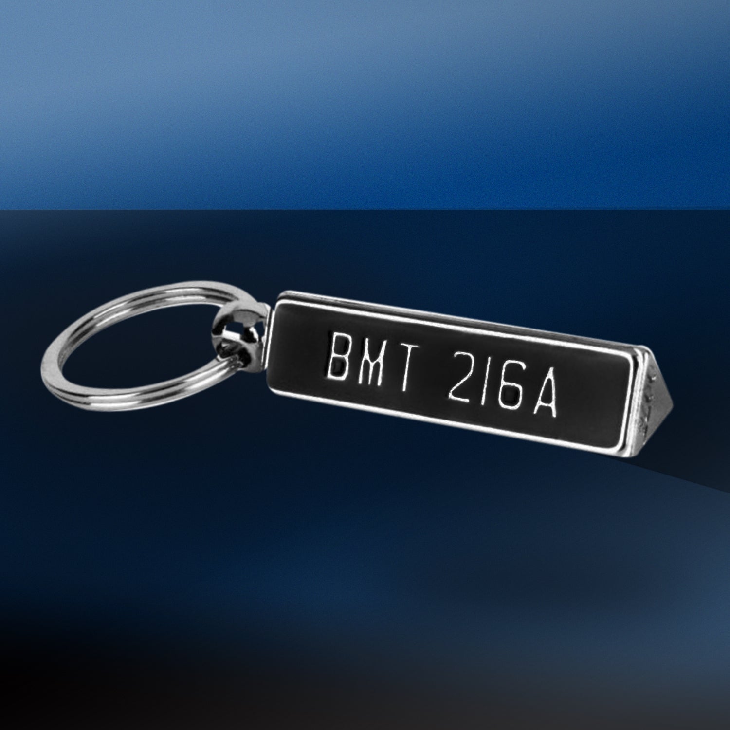 James Bond Aston Martin DB5 Number Plate Keyring