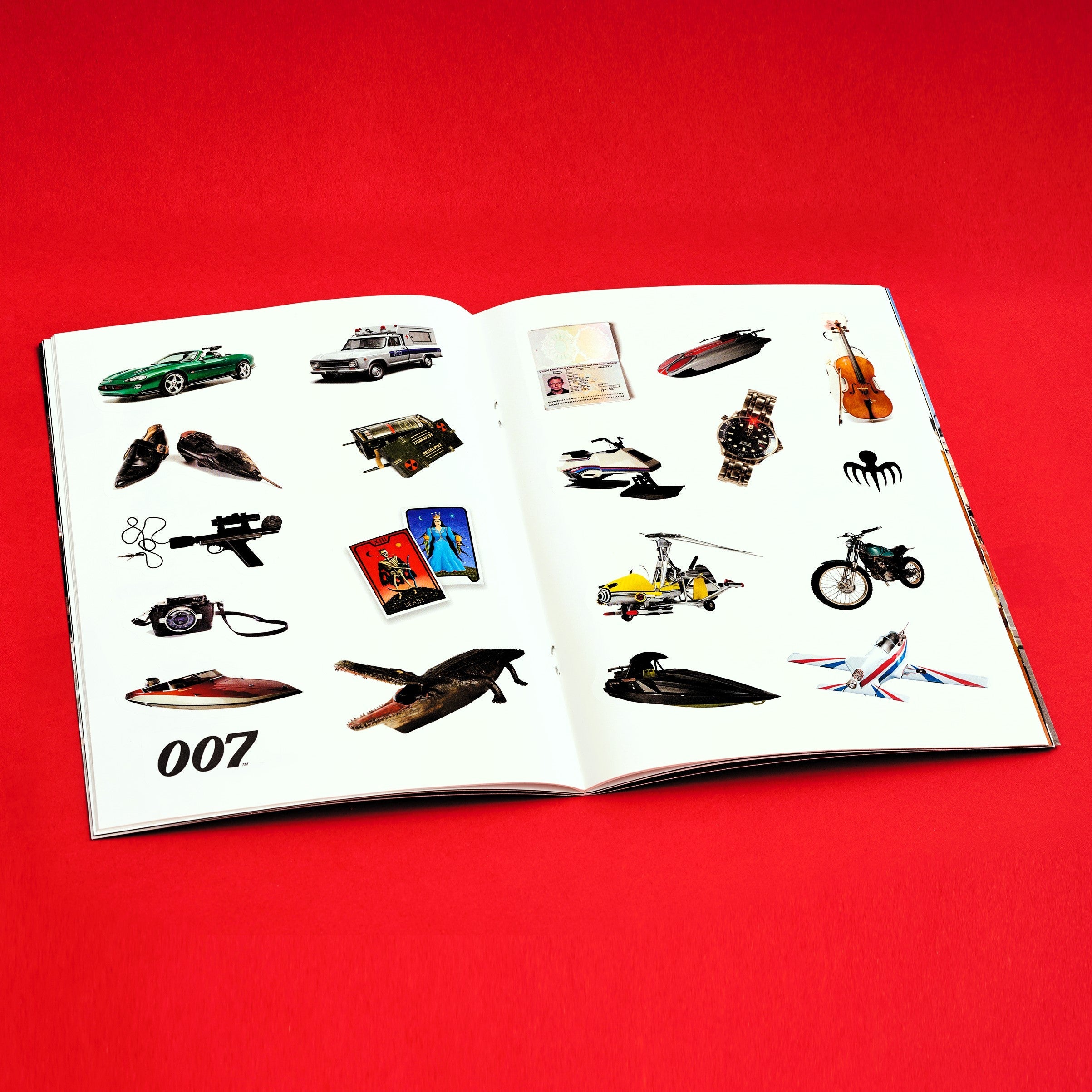 James Bond Facts & Stickers Book - Gadgets & Vehicles Edition (Outlet Item)