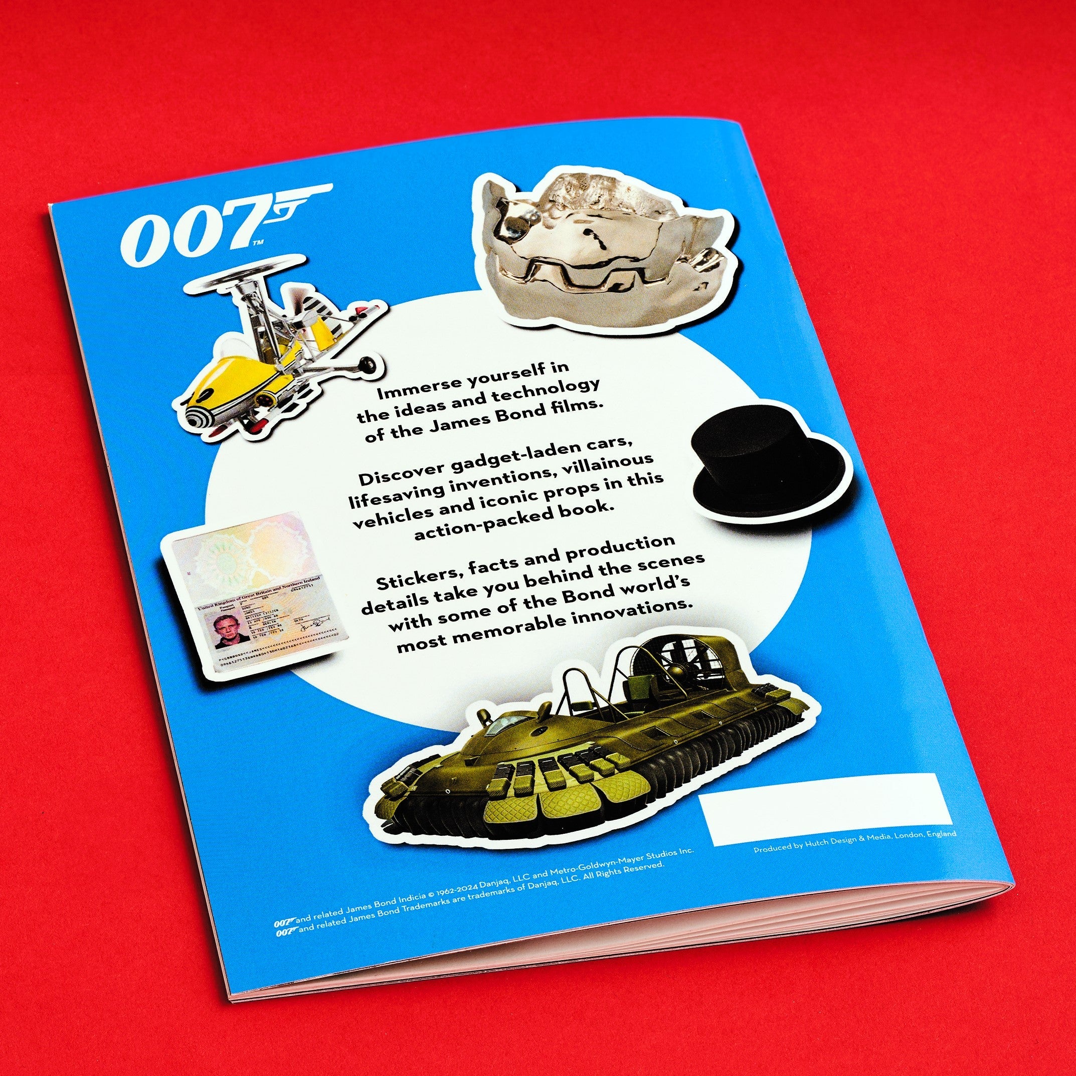 James Bond Facts & Stickers Book - Gadgets & Vehicles Edition (Outlet Item)