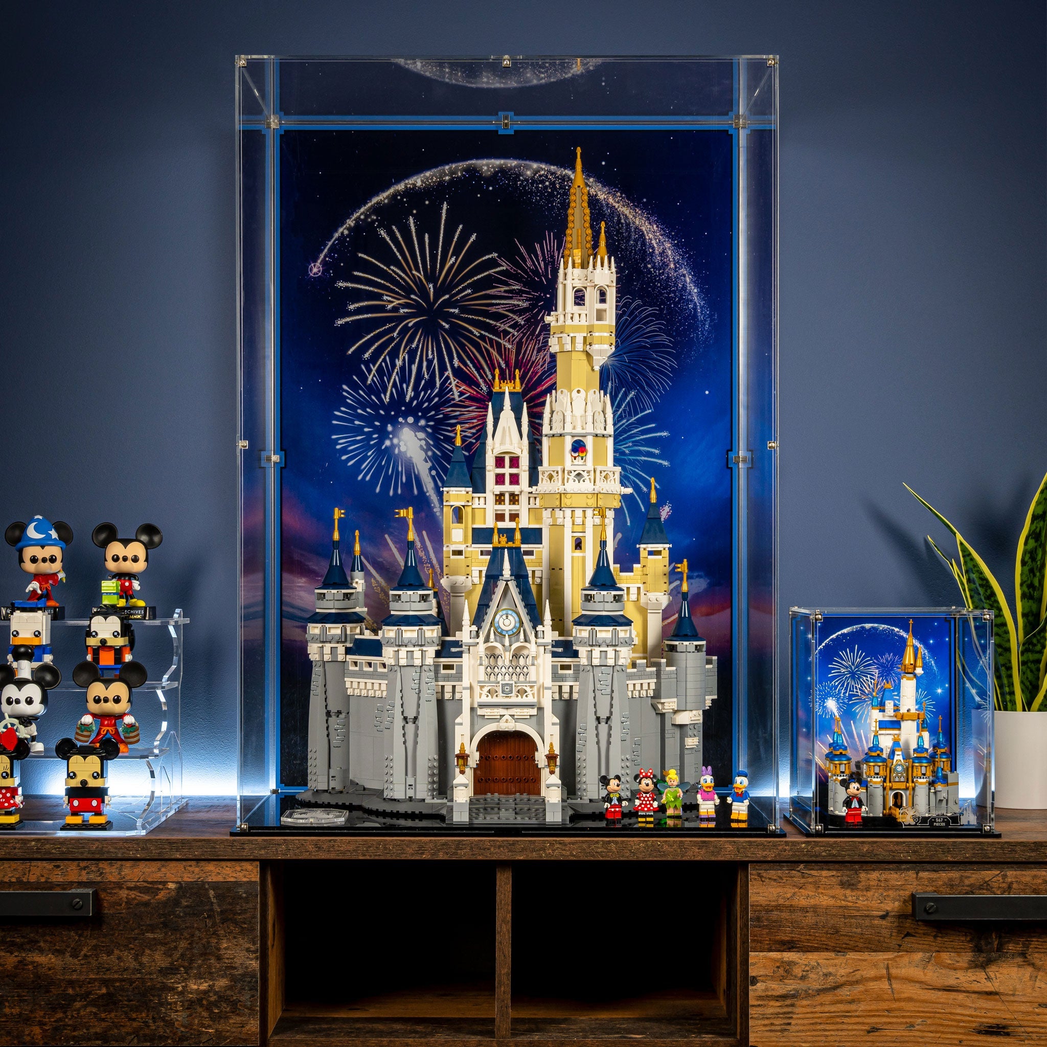 Display Case for LEGO® Disney: The Disney Castle (71040)