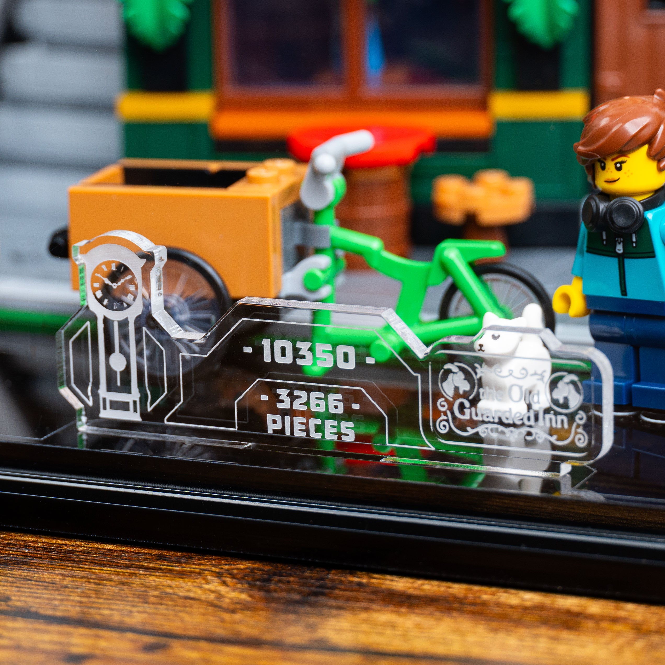 Display Case for LEGO® Icons: Tudor Corner (10350)