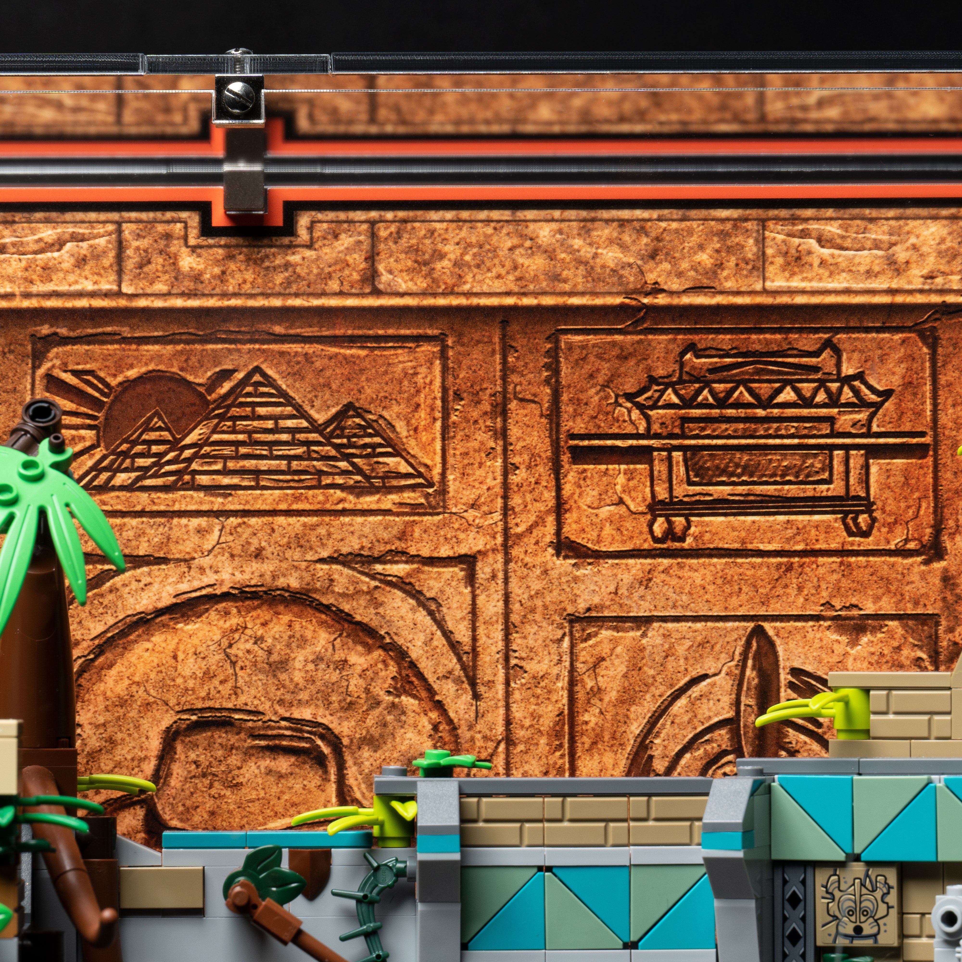Limited Edition Display Case for LEGO® Indiana Jones™ Temple of the Golden Idol (77015)