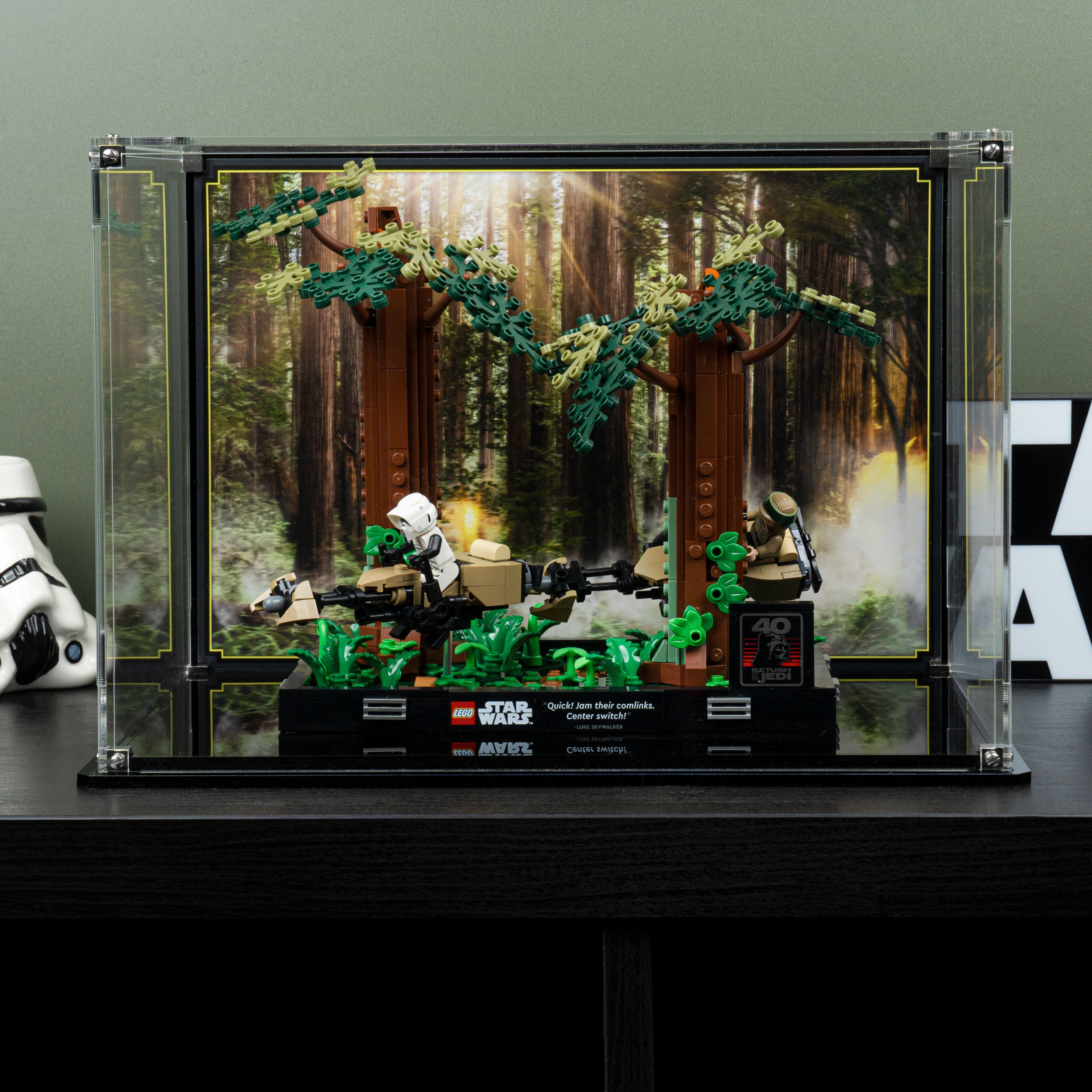 Display Case for LEGO® Star Wars: Endor™ Speeder Chase Diorama (75353)