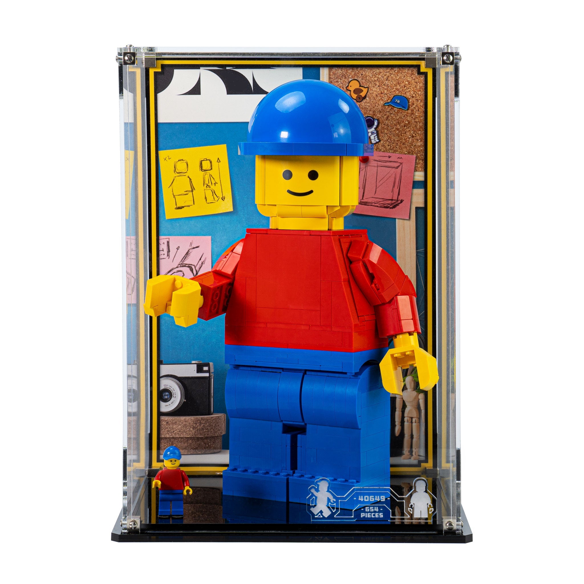 Display Case for Up-Scaled LEGO® Minifigure (40649)
