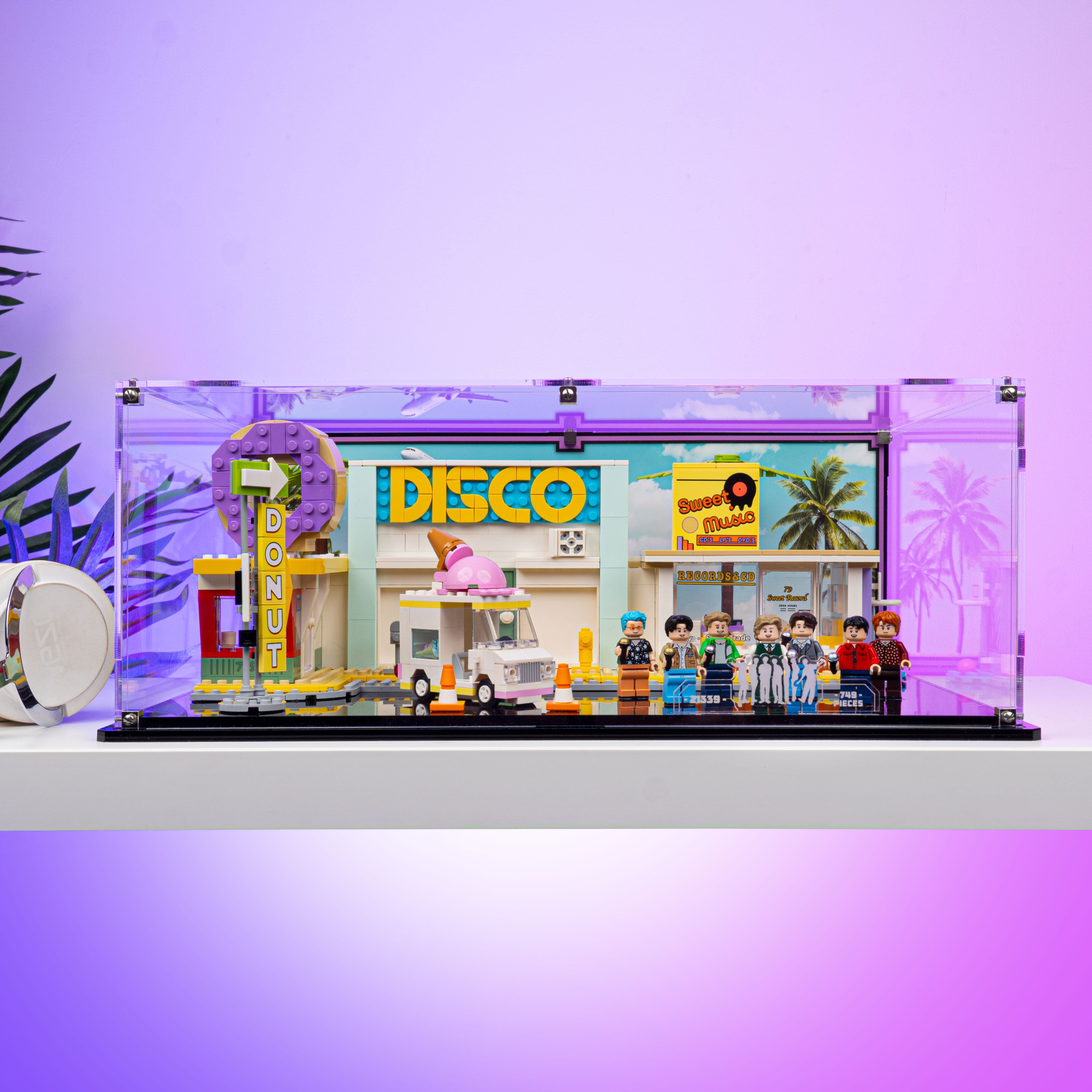 Display Case for LEGO® Ideas: BTS Dynamite (21339)