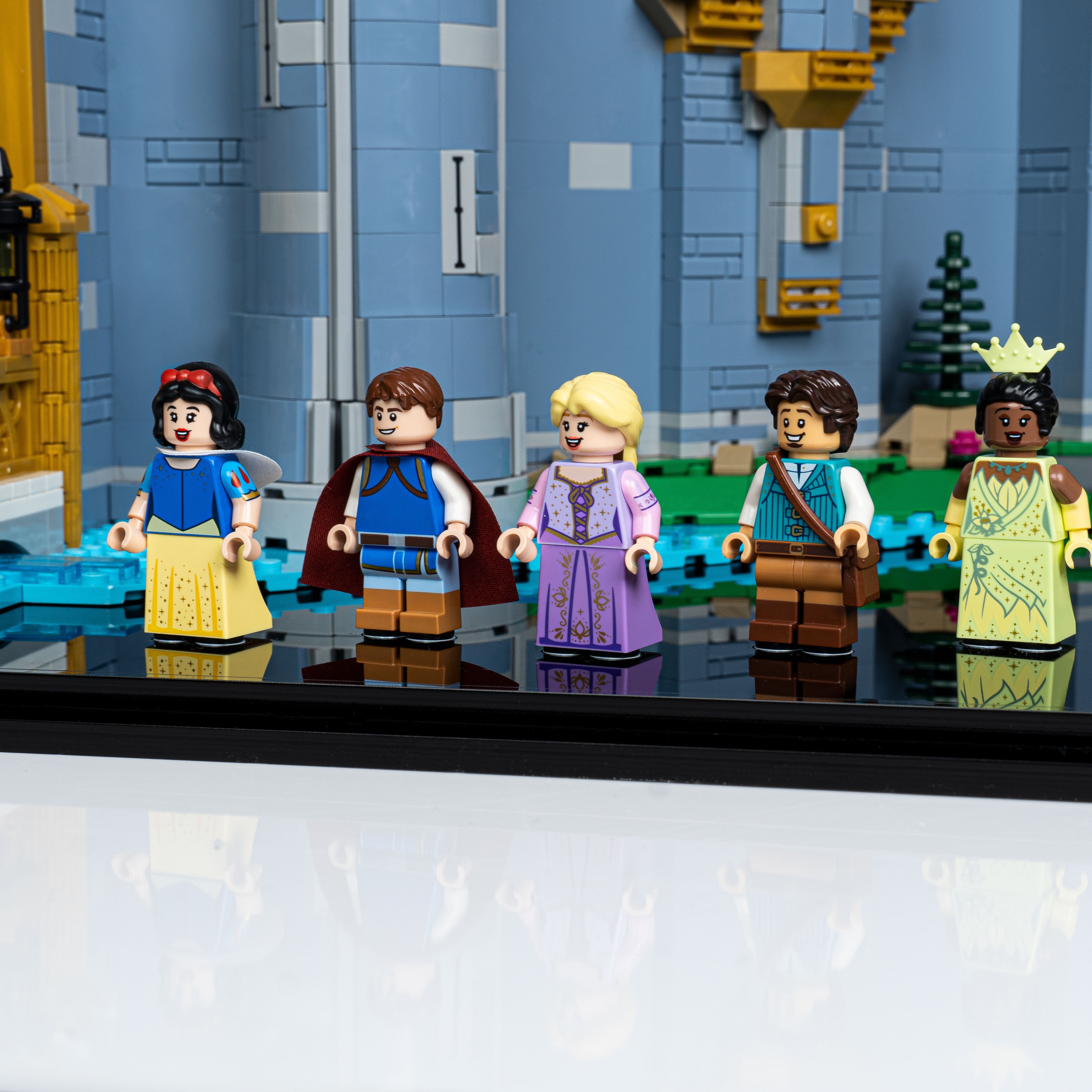Display Case for LEGO® Disney Castle (43222)