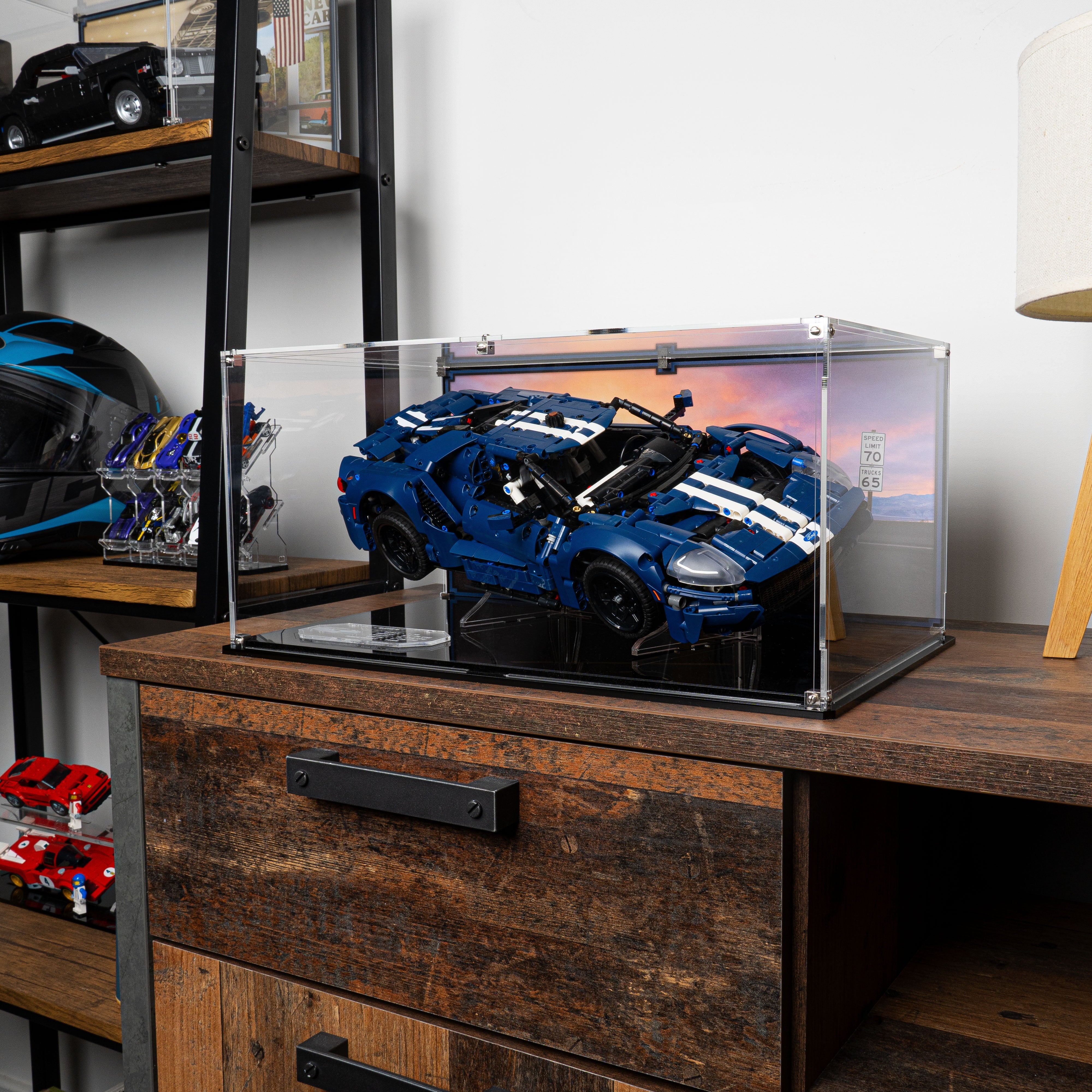 Display Case for LEGO® Technic: 2022 Ford GT (42154)