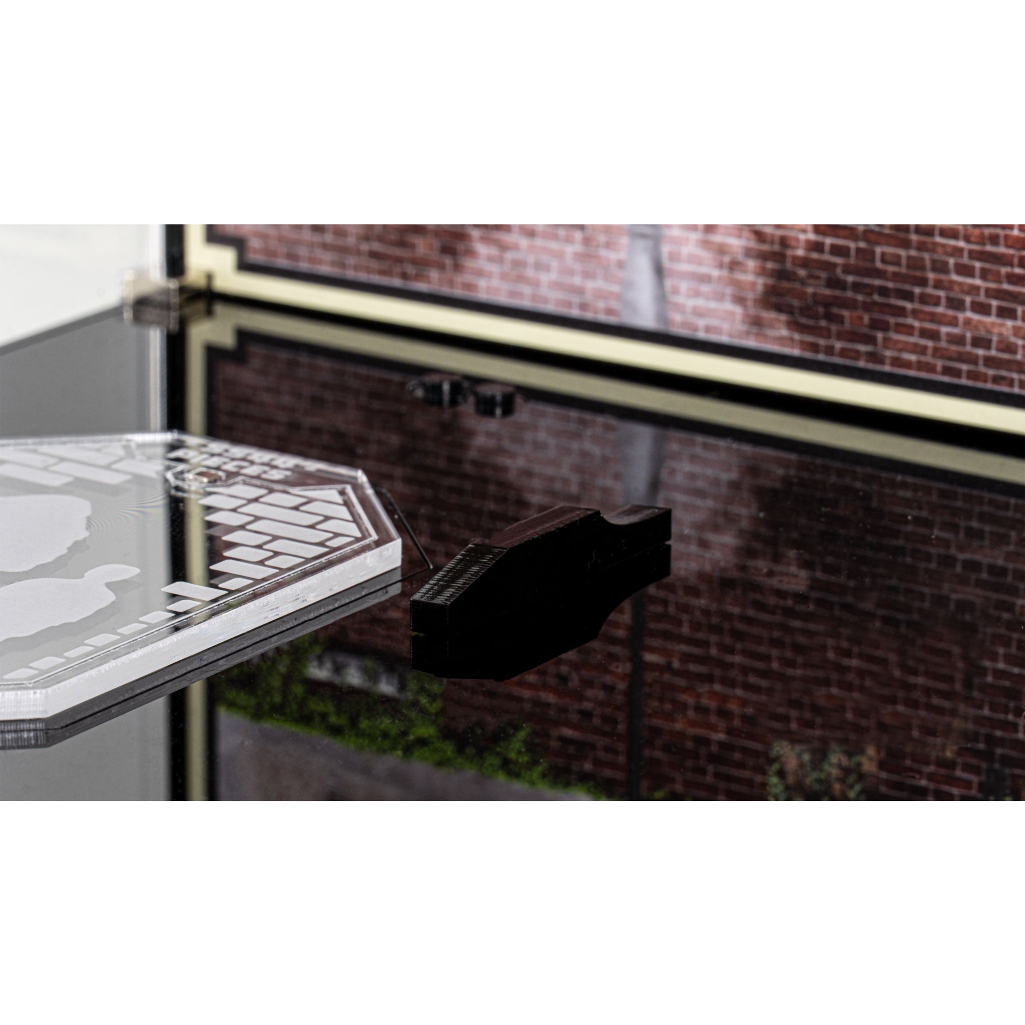 Display Case for LEGO® Harry Potter™ Diagon Alley™ (75978)