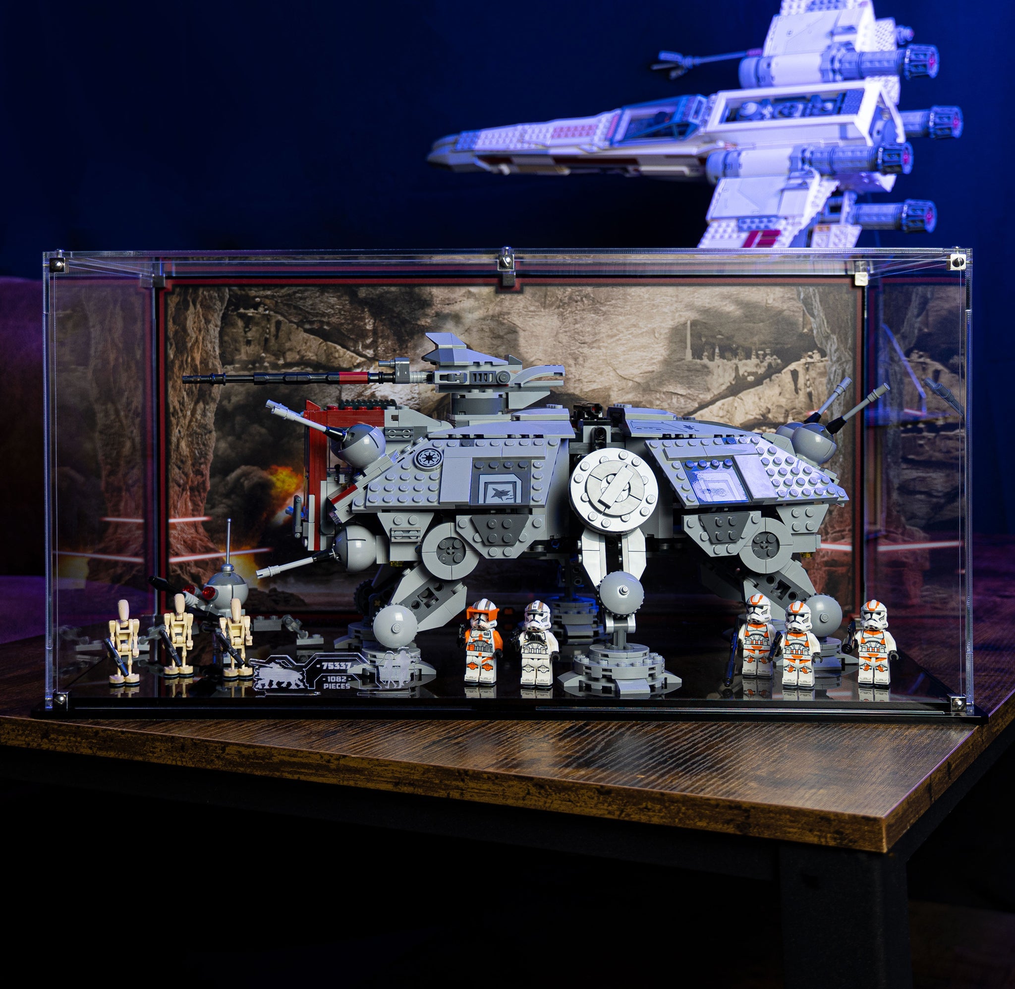 Display Case for LEGO® Star Wars AT-TE™ Walker (75337)
