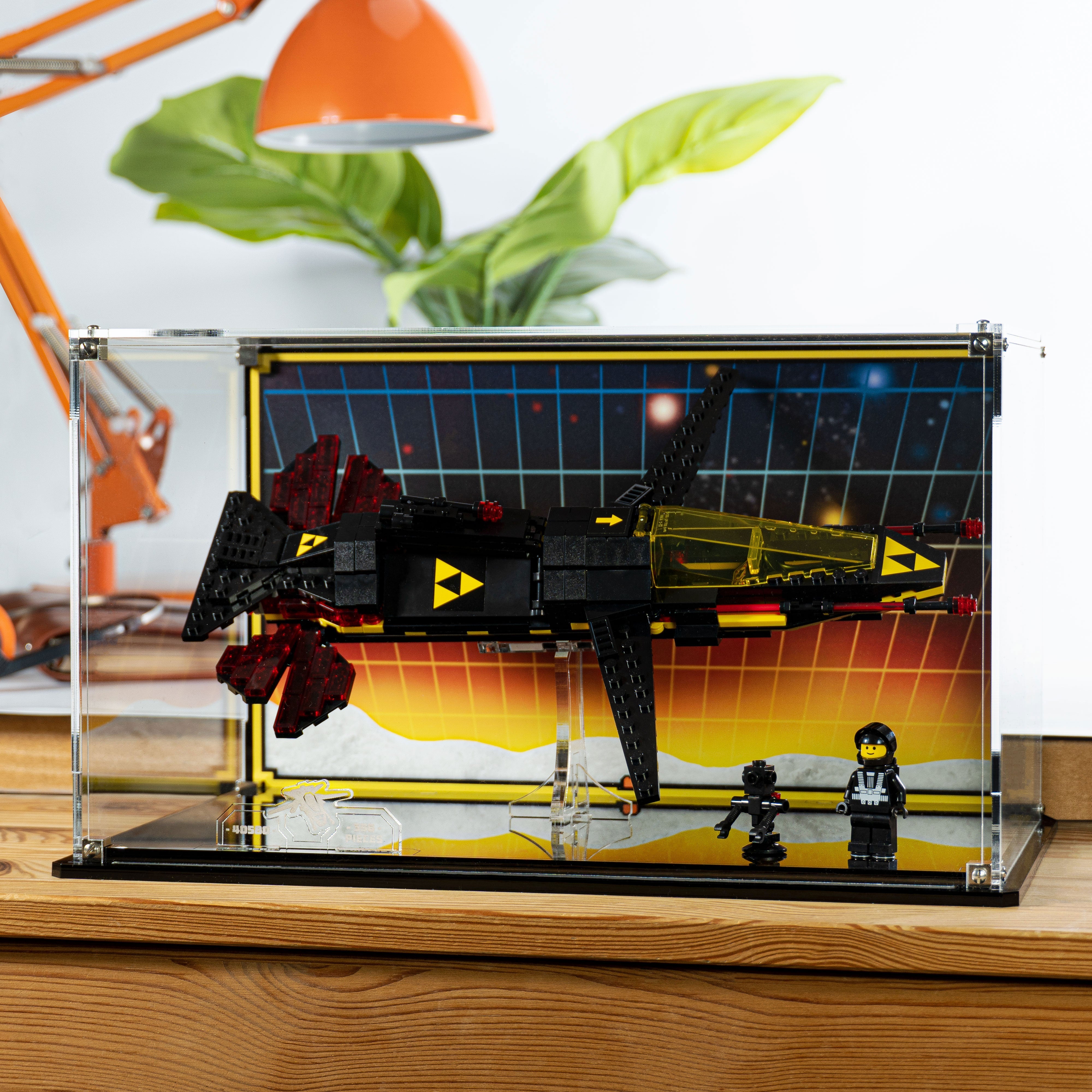 Display Case for LEGO® Blacktron Cruiser (40580)
