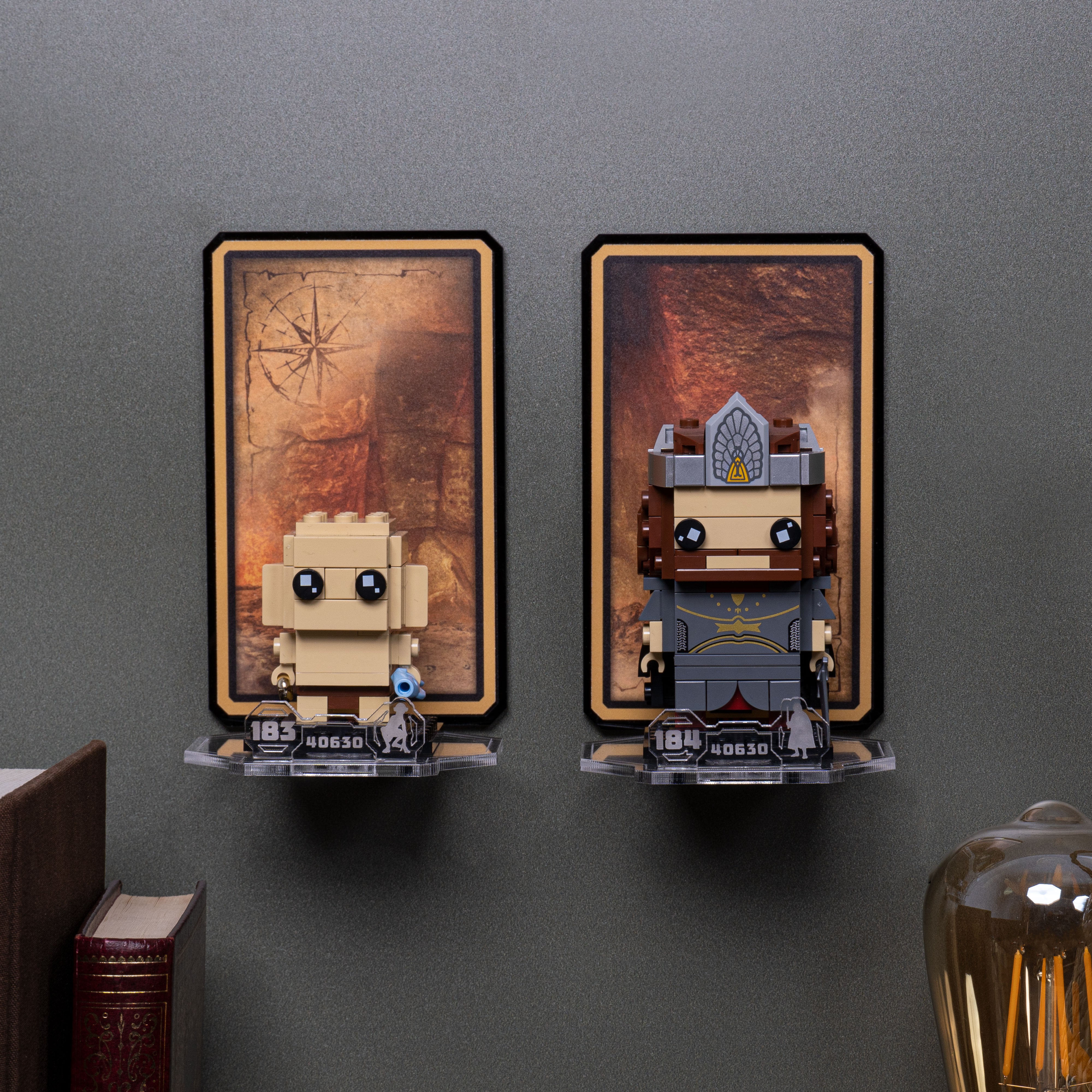 Wall mounted Display for LEGO® Brickheadz: Frodo™ & Gollum™ (40630)