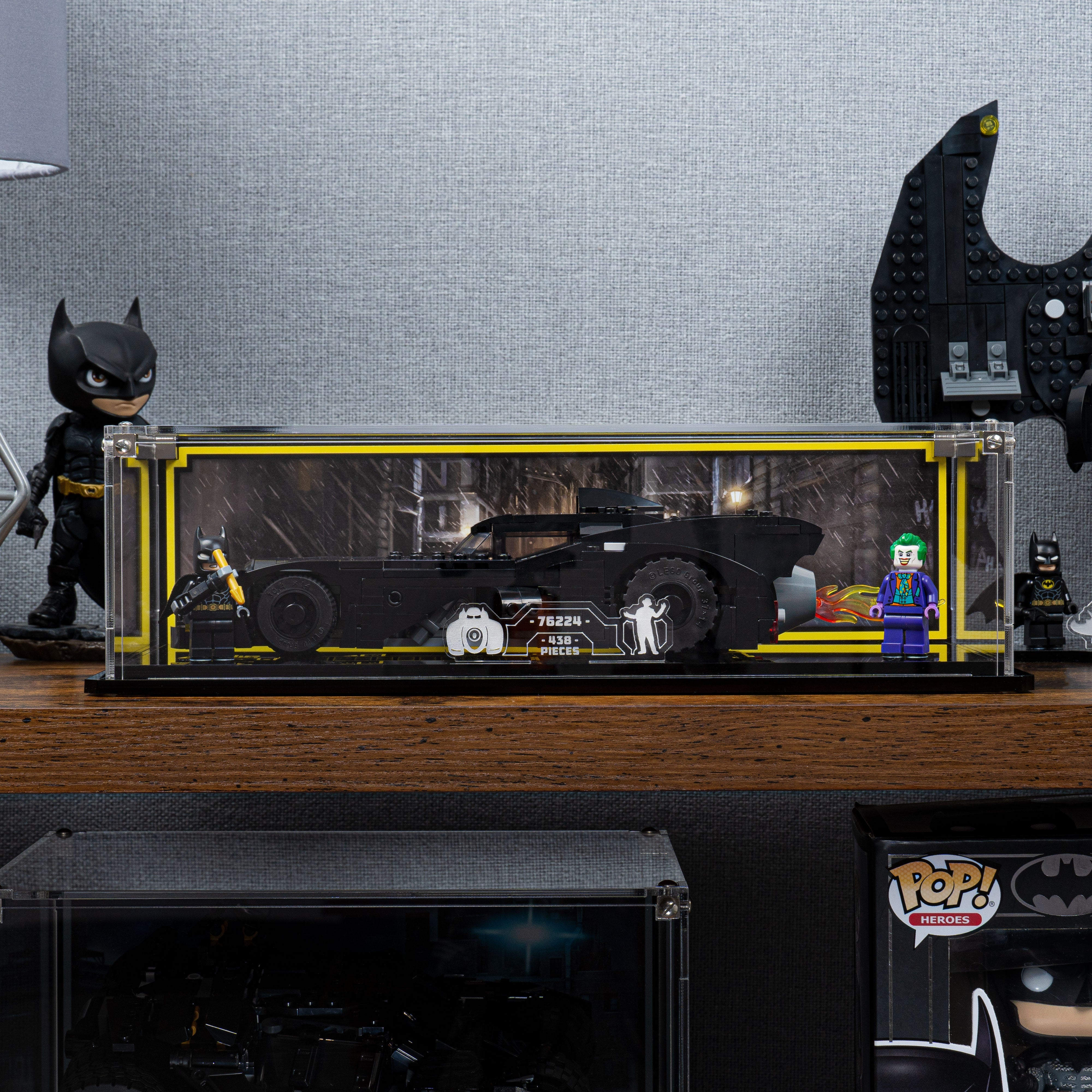 Display Case for LEGO® Batmobile™: Batman™ vs. The Joker™ Chase (76224)