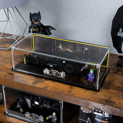 Display Case for LEGO® Batmobile™: Batman™ vs. The Joker™ Chase (76224)