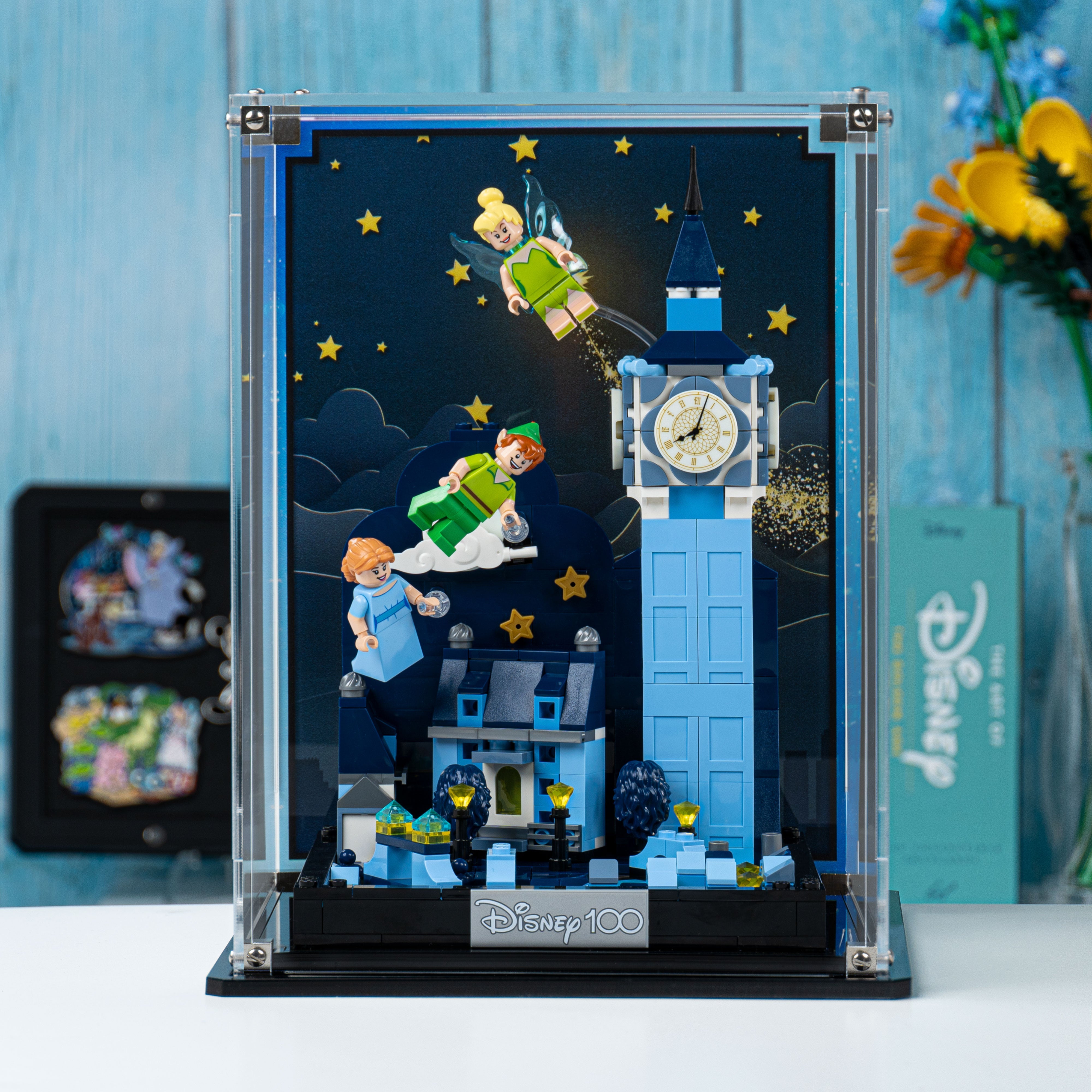 Display Case for LEGO® Peter Pan & Wendy's Flight over London (43232)