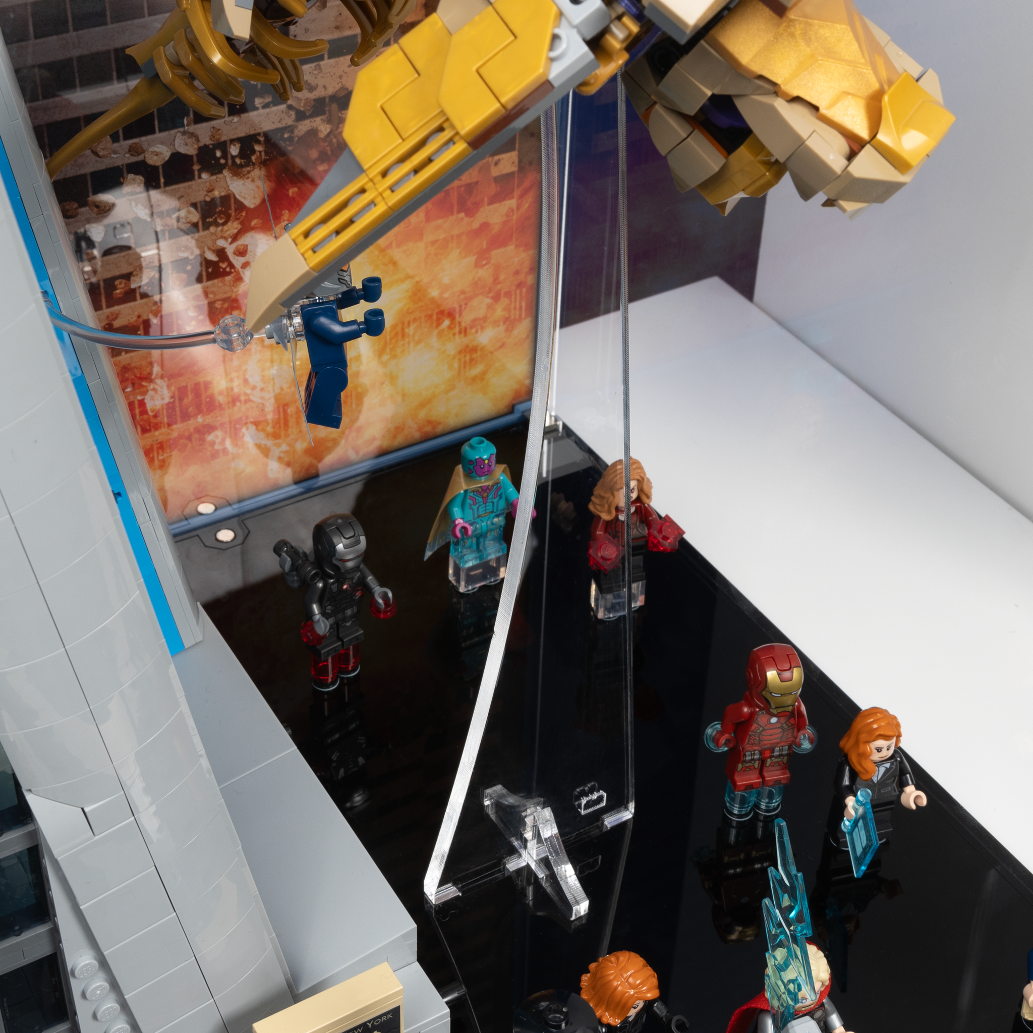 Display Case for LEGO® Marvel: Avengers Tower (76269)
