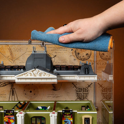 Limited Edition Display Case for LEGO® Icons: Natural History Museum (10326)